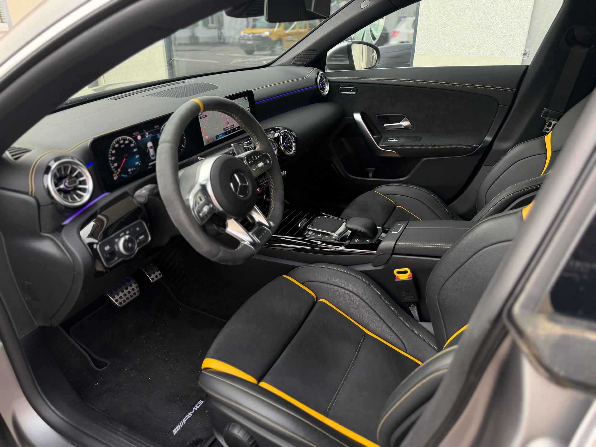 MERCEDES-BENZ CLA Coupé 45 S AMG 4Matic+ 8G-DCT Automat kaufen bei ASM-TEAM.ch-image-10