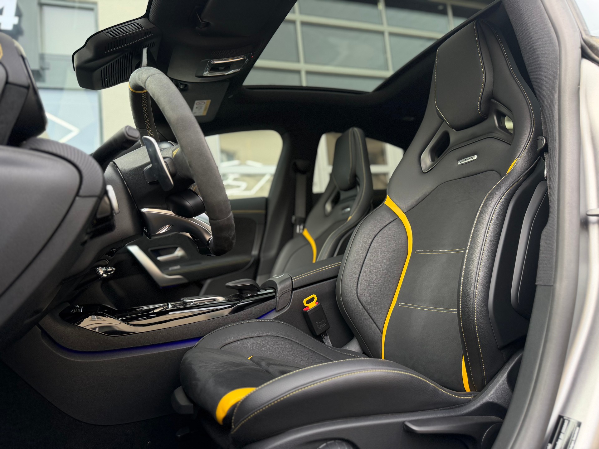 MERCEDES-BENZ CLA Coupé 45 S AMG 4Matic+ 8G-DCT Automat kaufen bei ASM-TEAM.ch-image-7