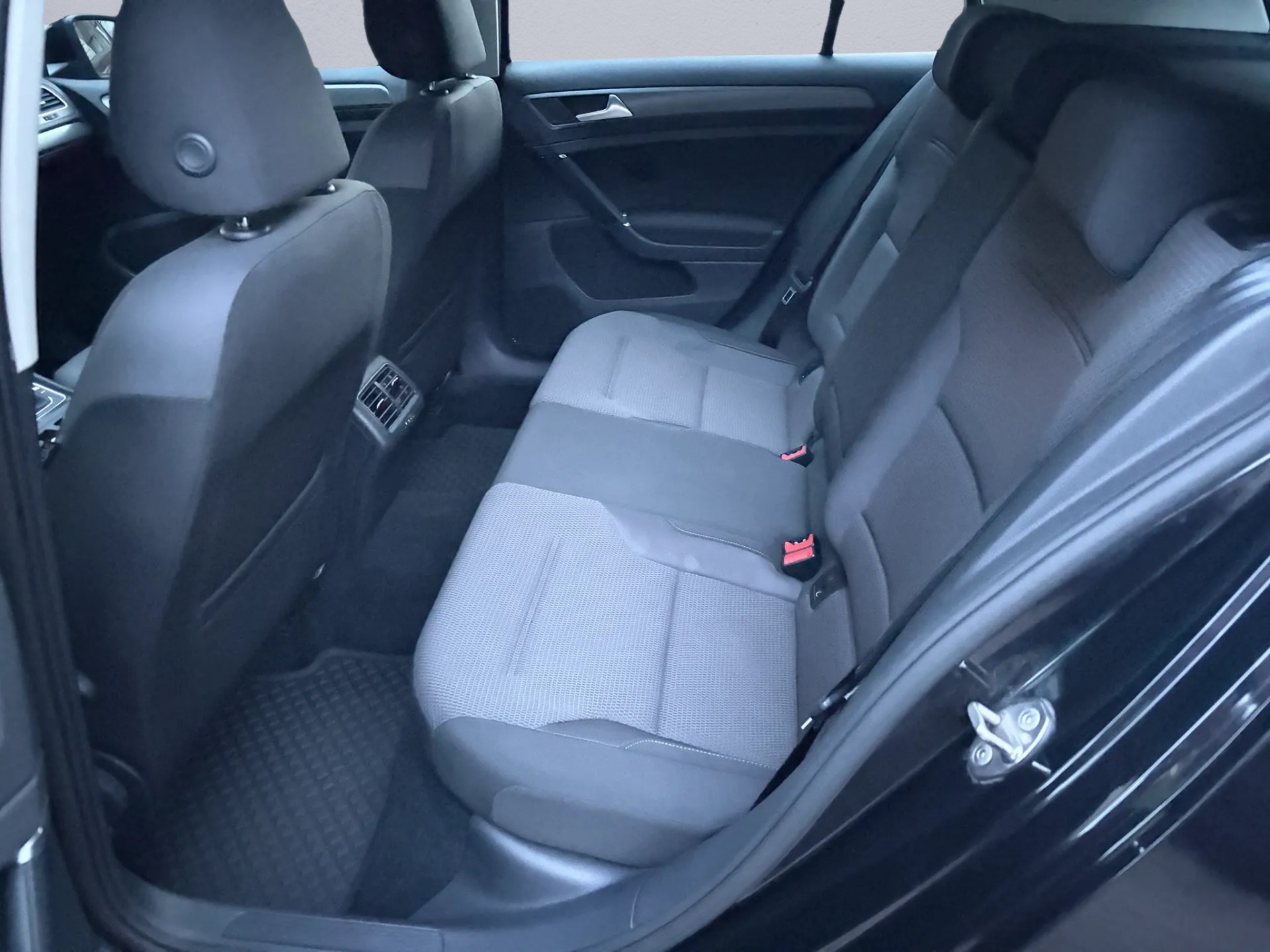 VW Golf 1.0 TSI Comfortline-image-12