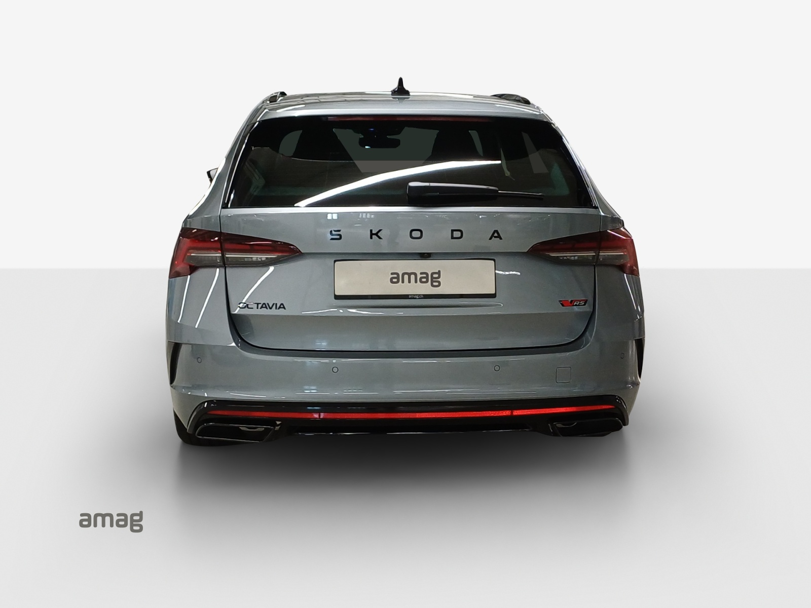 SKODA Octavia Combi 2.0 TSI DSG RS-image-19