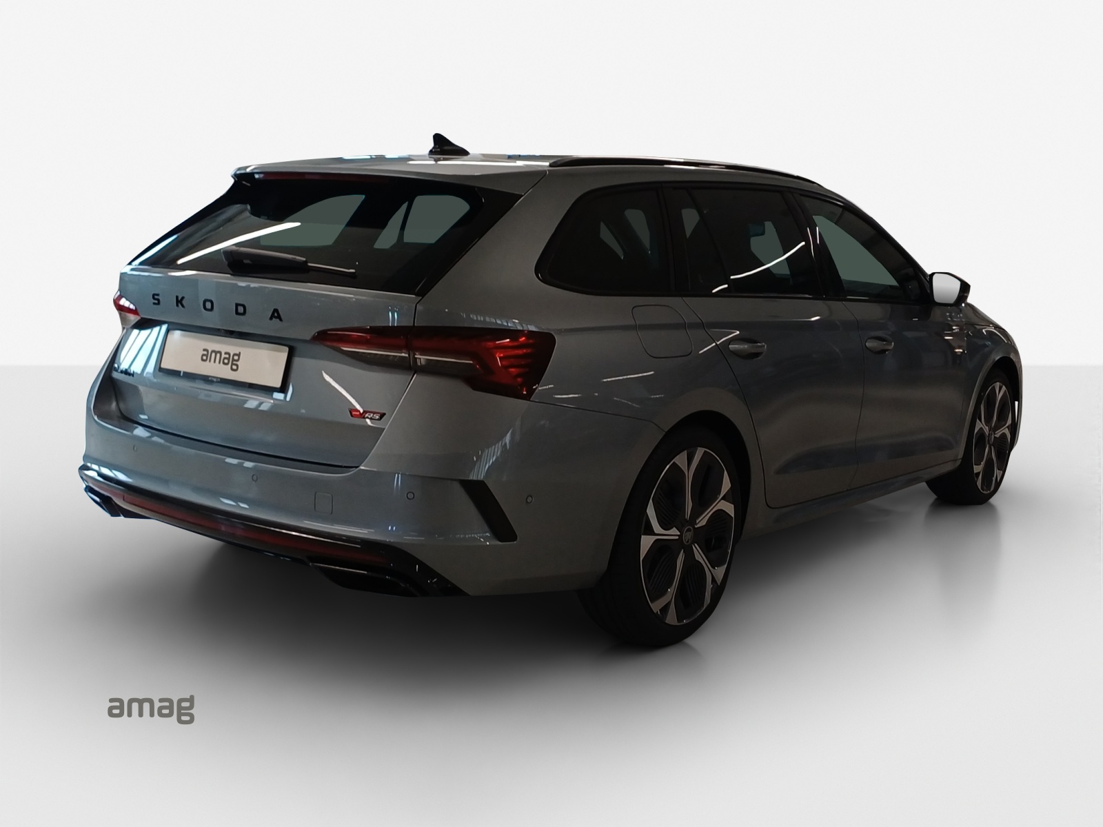 SKODA Octavia Combi 2.0 TSI DSG RS-image-4