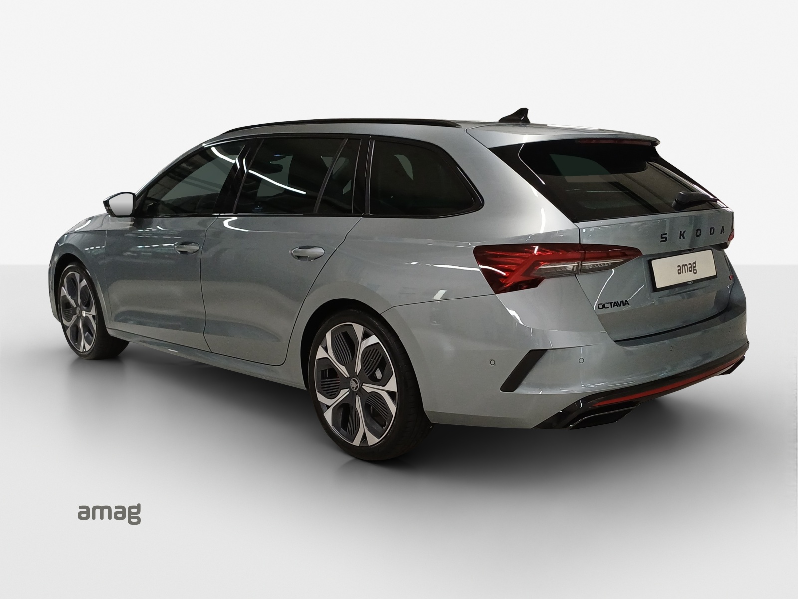 SKODA Octavia Combi 2.0 TSI DSG RS-image-18