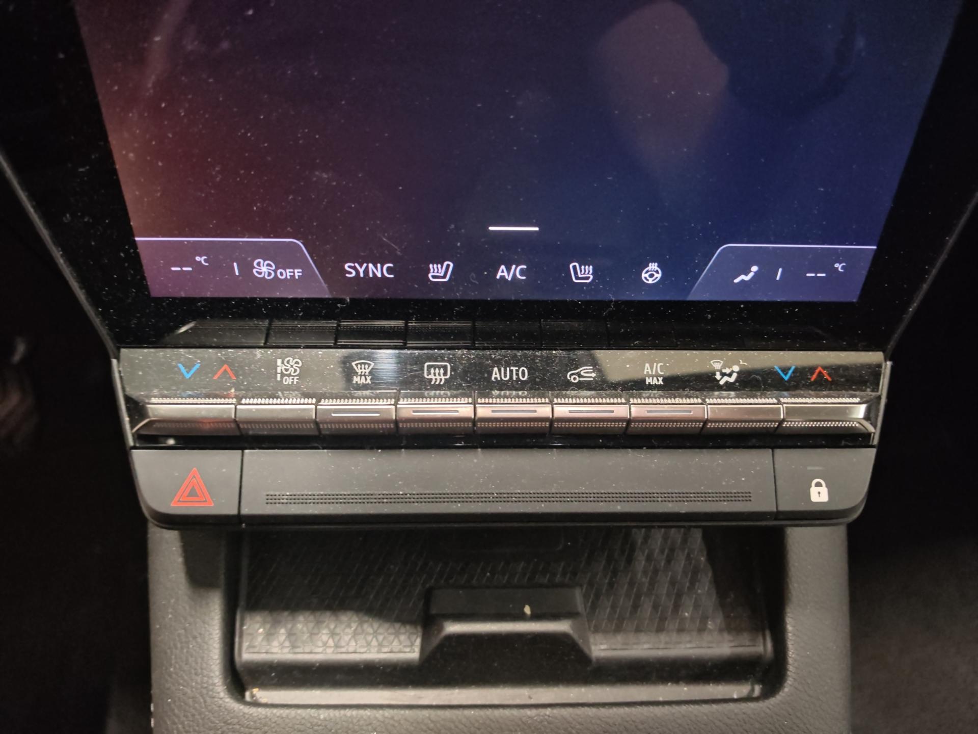 RENAULT Mégane E-TECH EV60 Techno-image-19