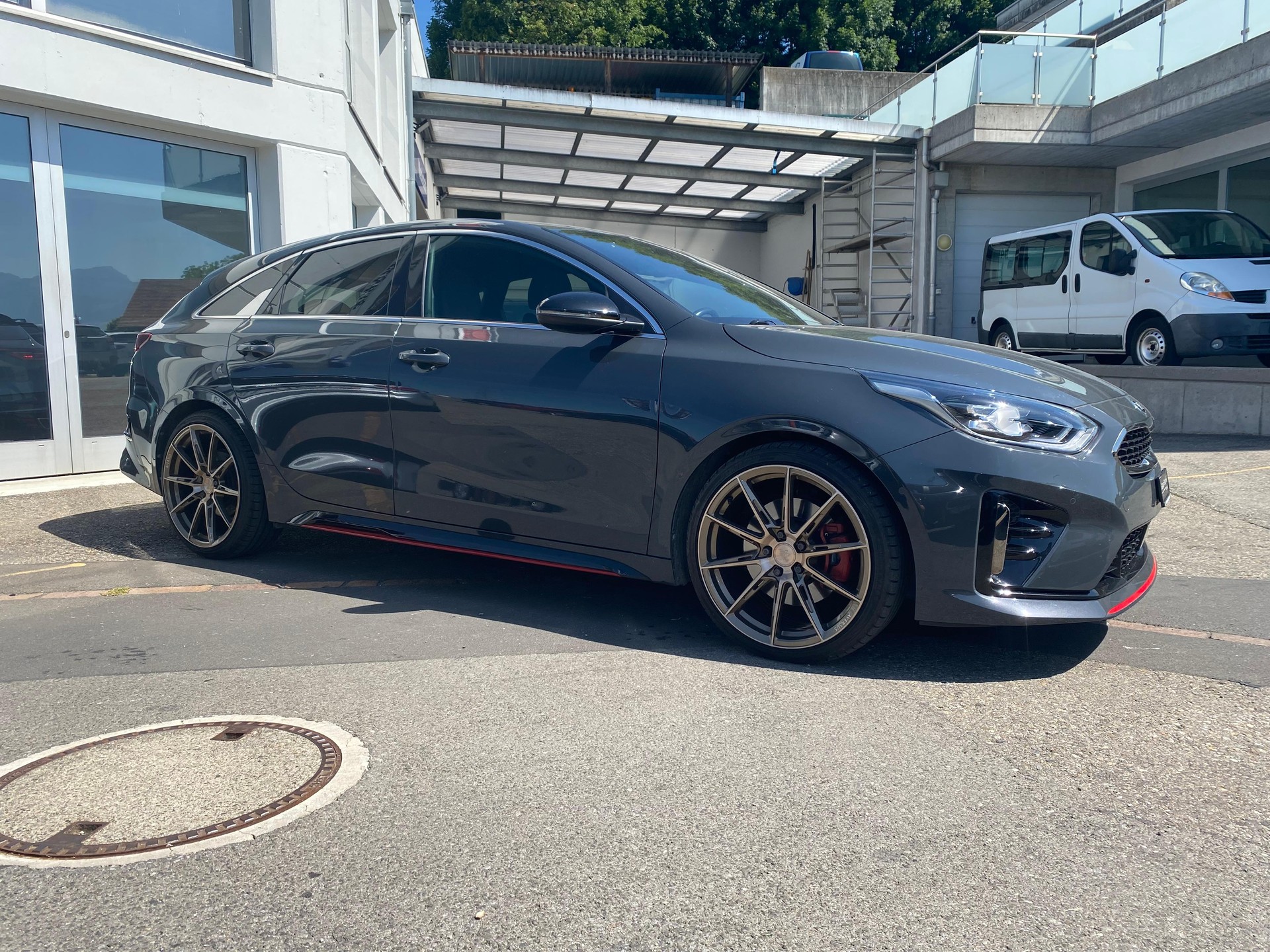 KIA ProCeed 1.6 T-GDi GT-image-3