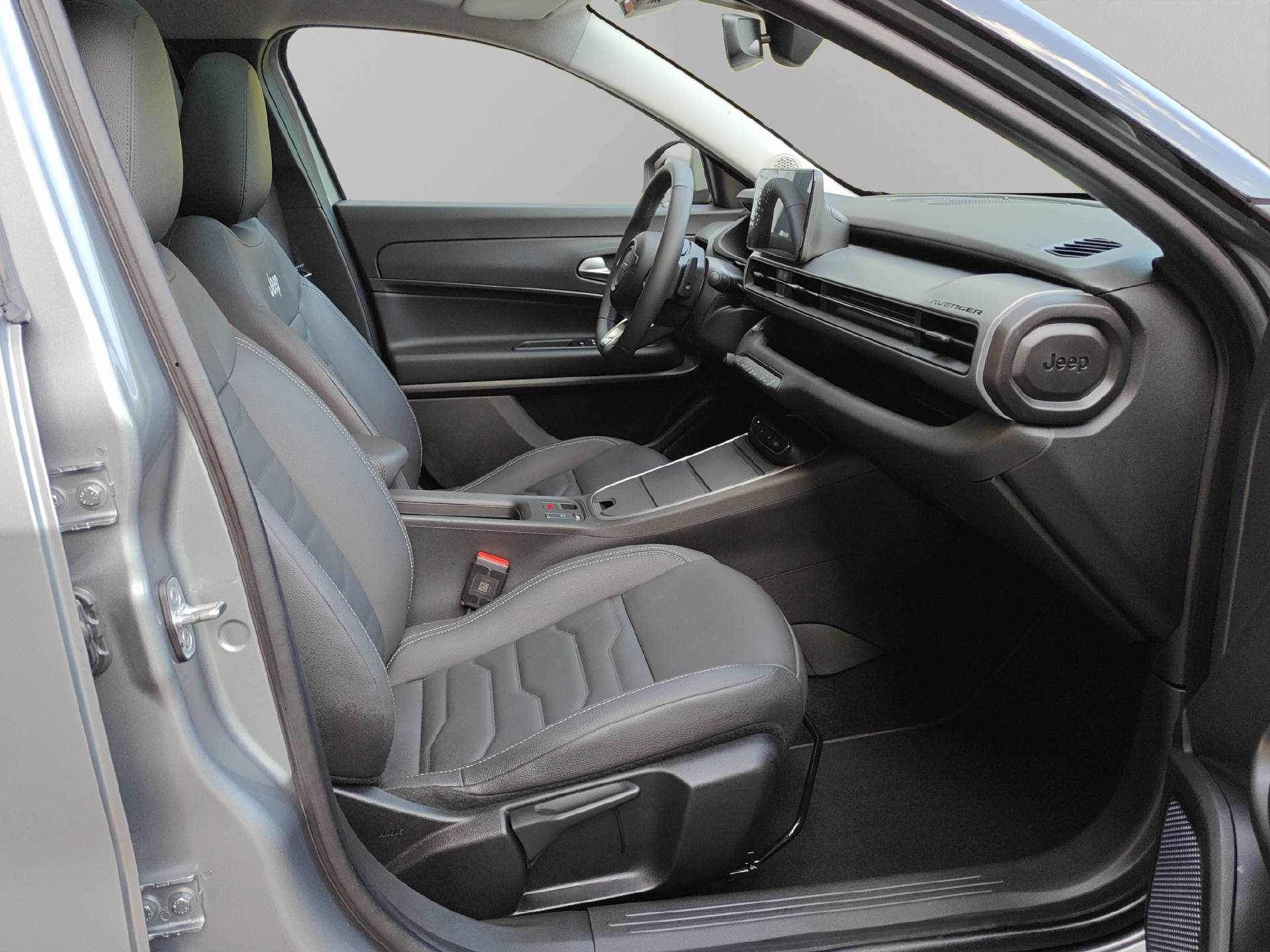 JEEP Avenger 1.2 MHEV Summit-image-7