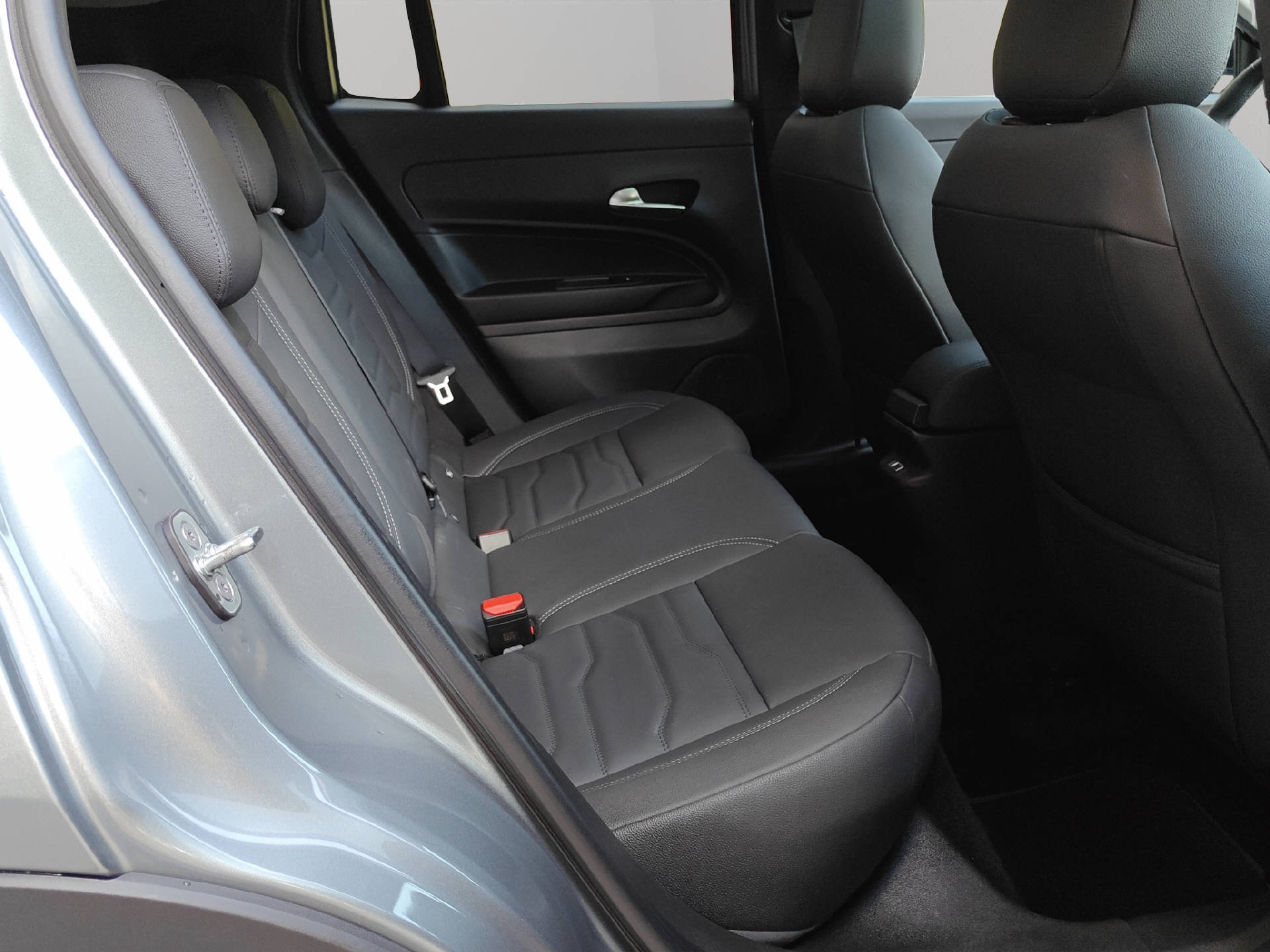 JEEP Avenger 1.2 MHEV Summit-image-6