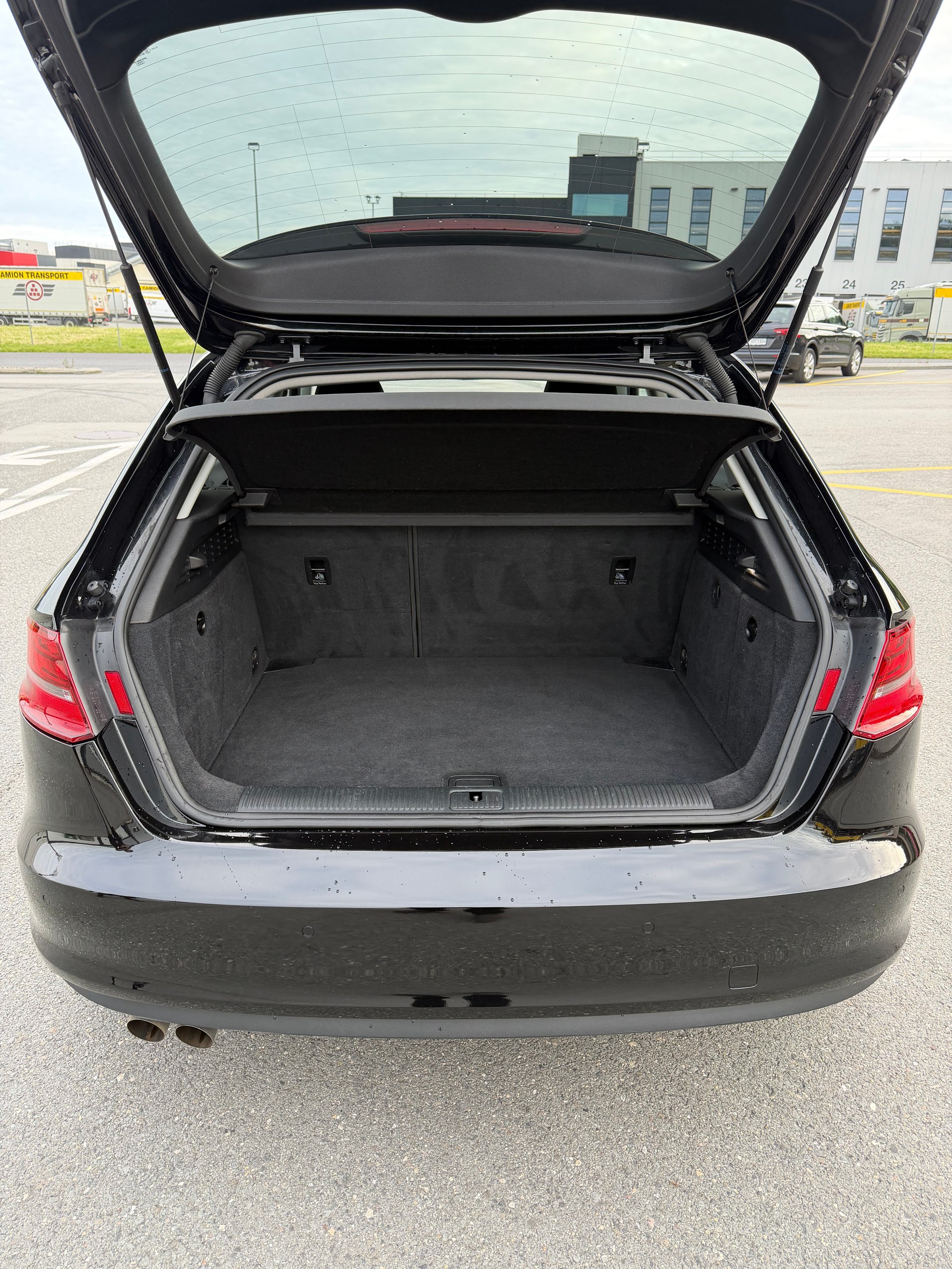 AUDI A3 Sportback 1.4 TFSI Ambition S-tronic-image-9