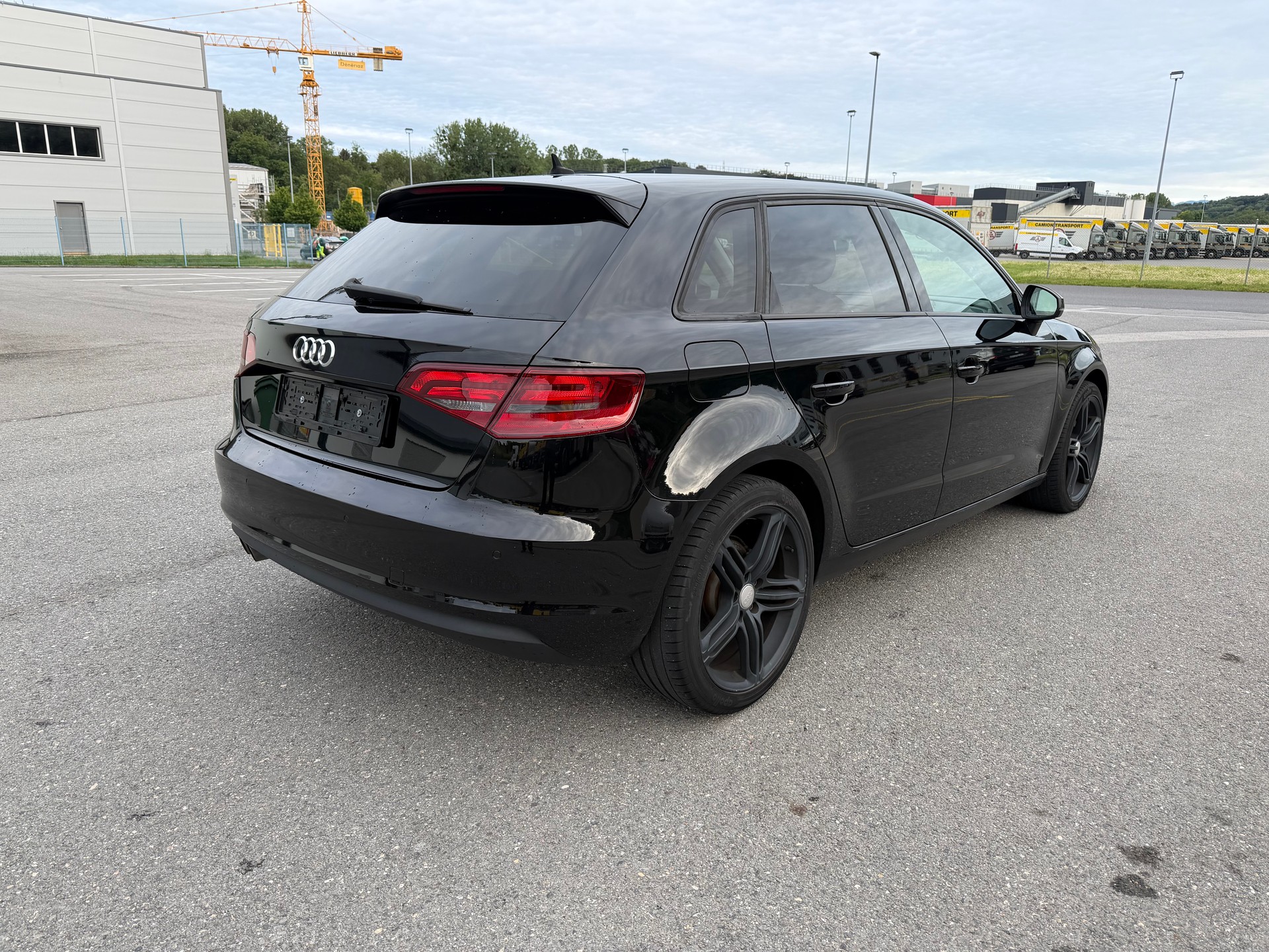 AUDI A3 Sportback 1.4 TFSI Ambition S-tronic-image-2