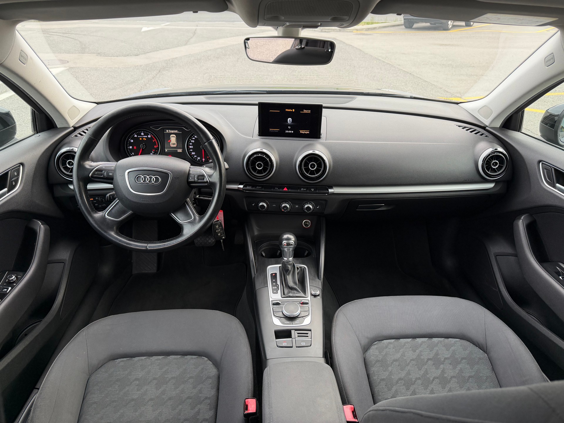 AUDI A3 Sportback 1.4 TFSI Ambition S-tronic-image-5