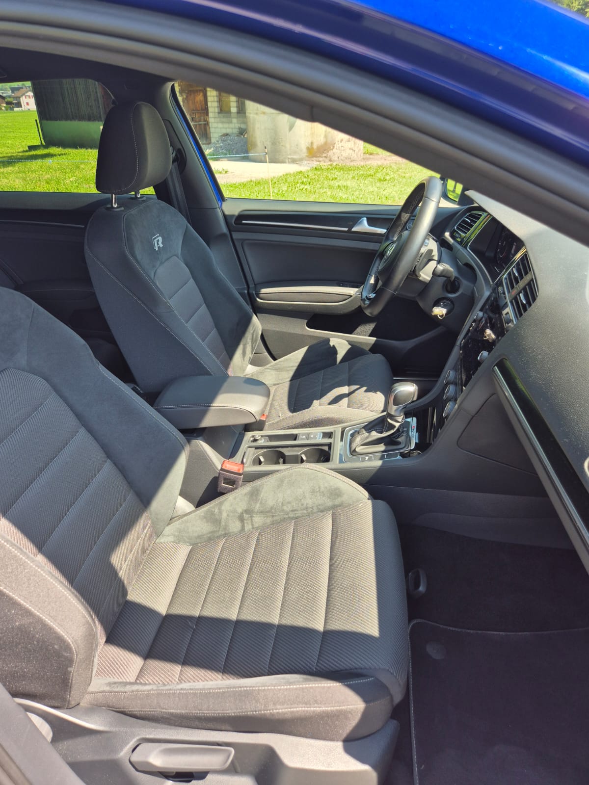 VW 2.0 TSI R DSG 4motion-image-6
