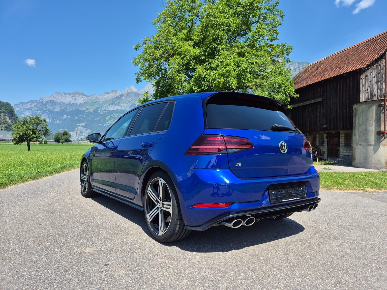 VW 2.0 TSI R DSG 4motion-image-3