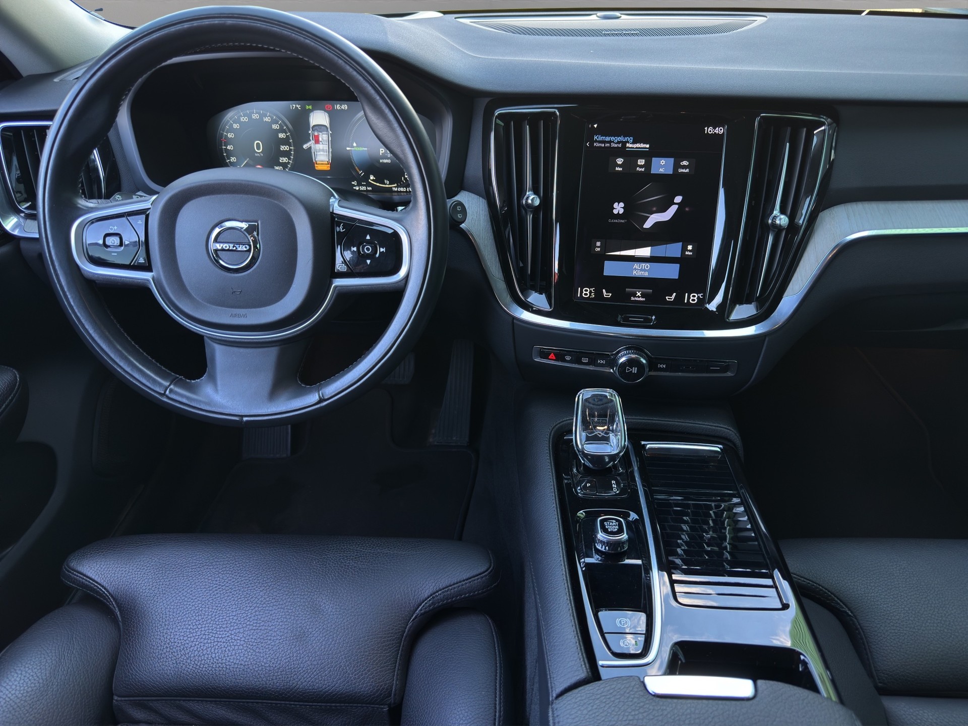 VOLVO V60 T6 eAWD Twin Engine Inscription Geartronic-image-16