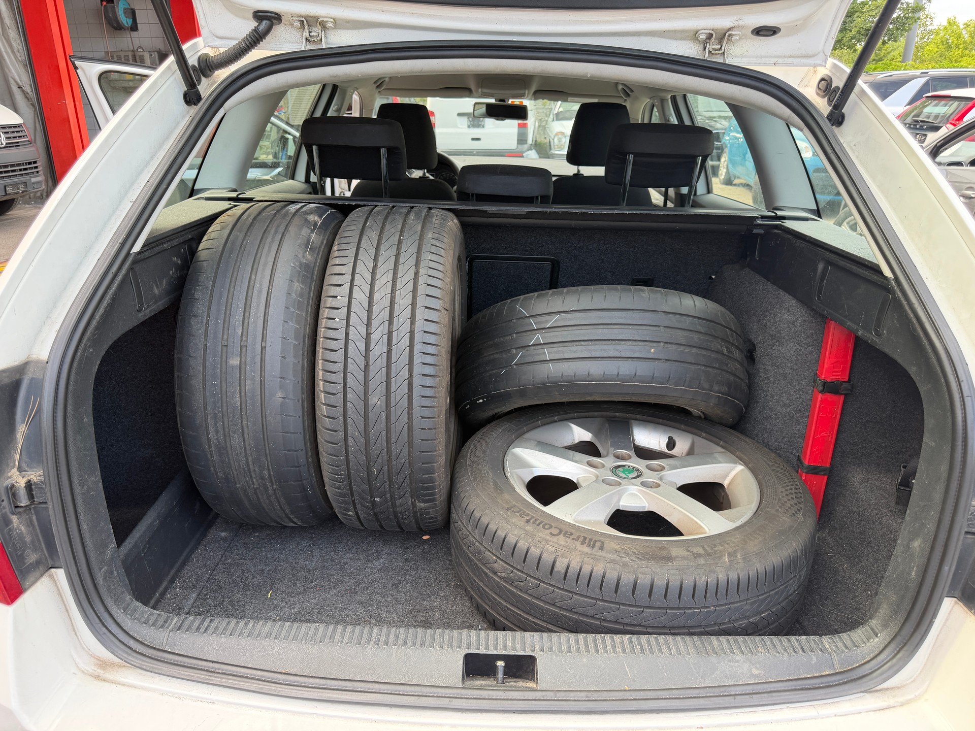 SKODA Fabia 1.2 Ambition-image-11