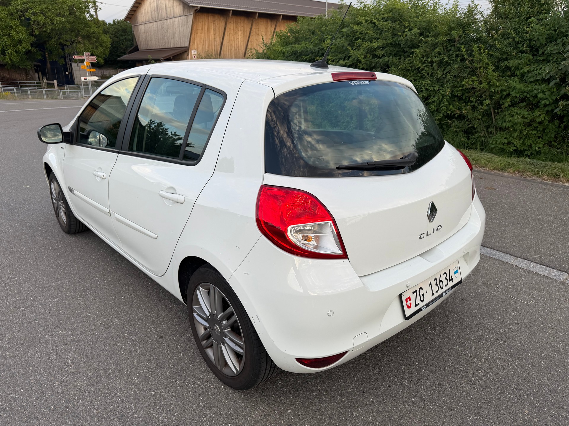 RENAULT 1.6 16V 110 Night&Day-image-1