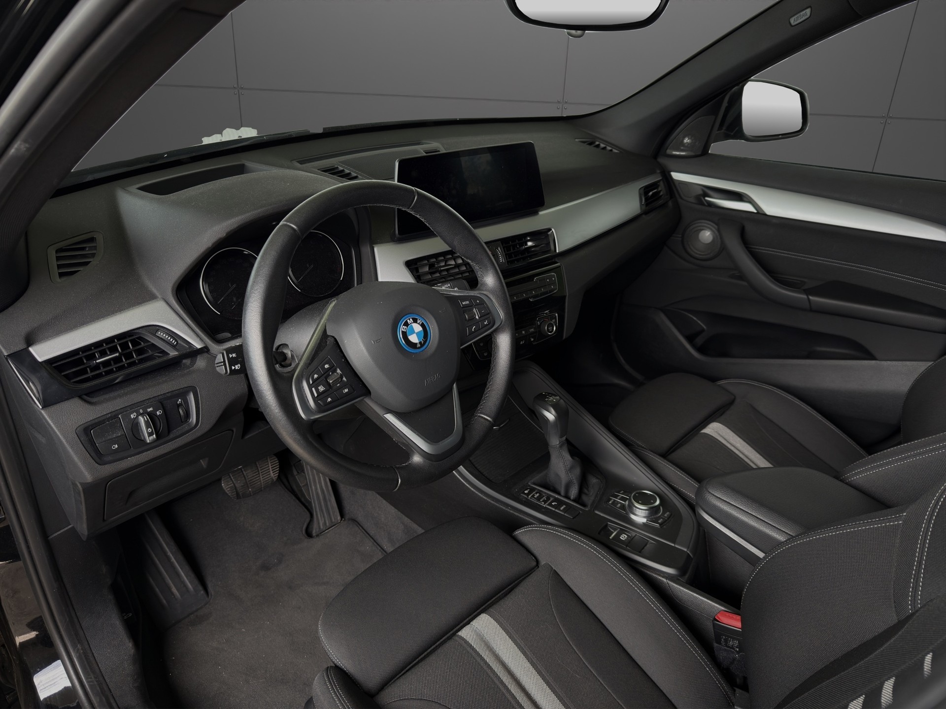 BMW X1 xDrive 25e Steptronic-image-6