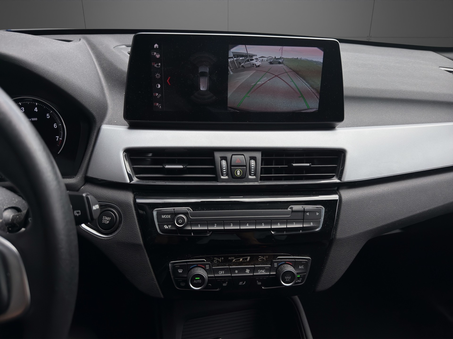 BMW X1 xDrive 25e Steptronic-image-13