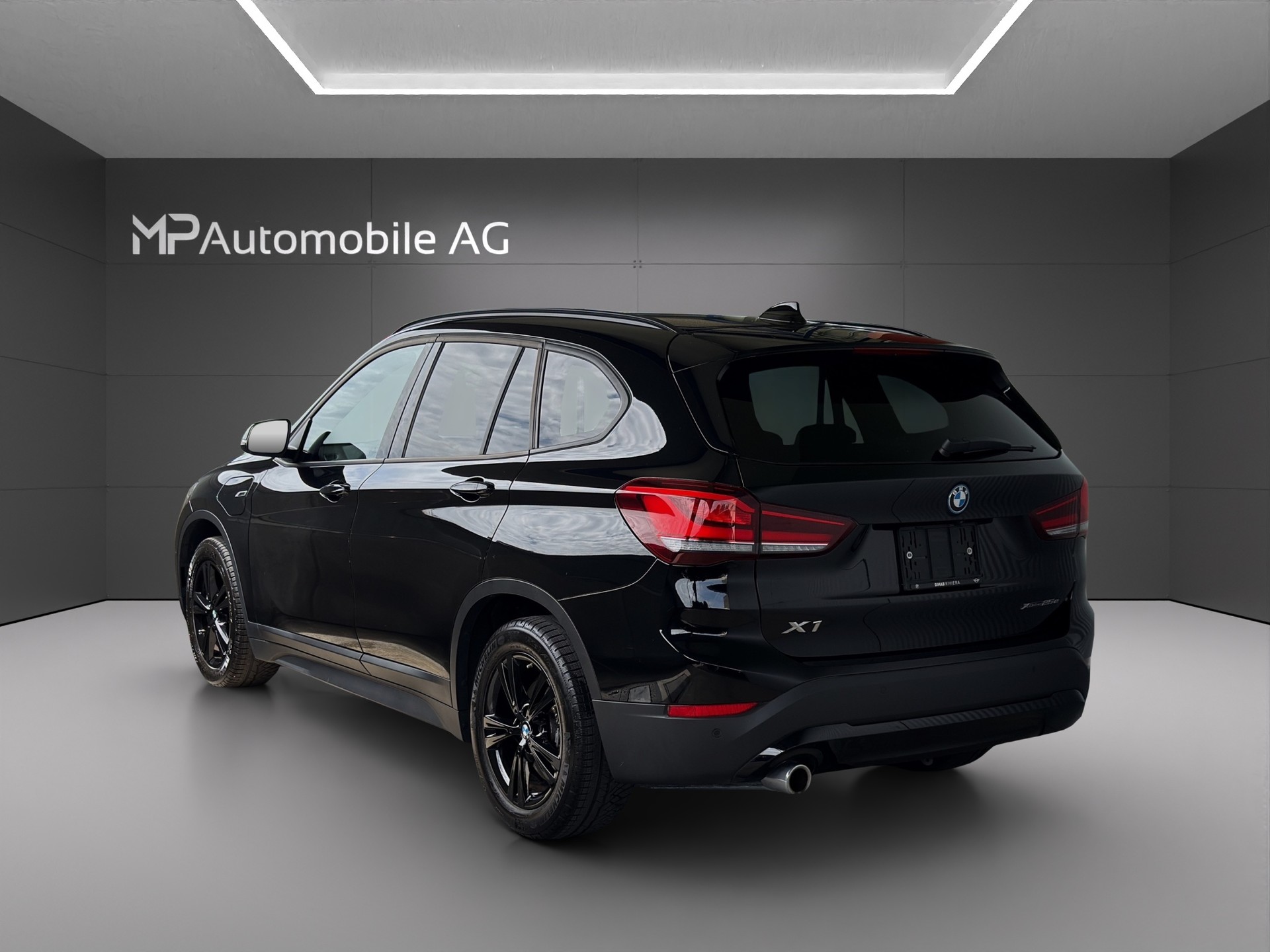 BMW X1 xDrive 25e Steptronic-image-4