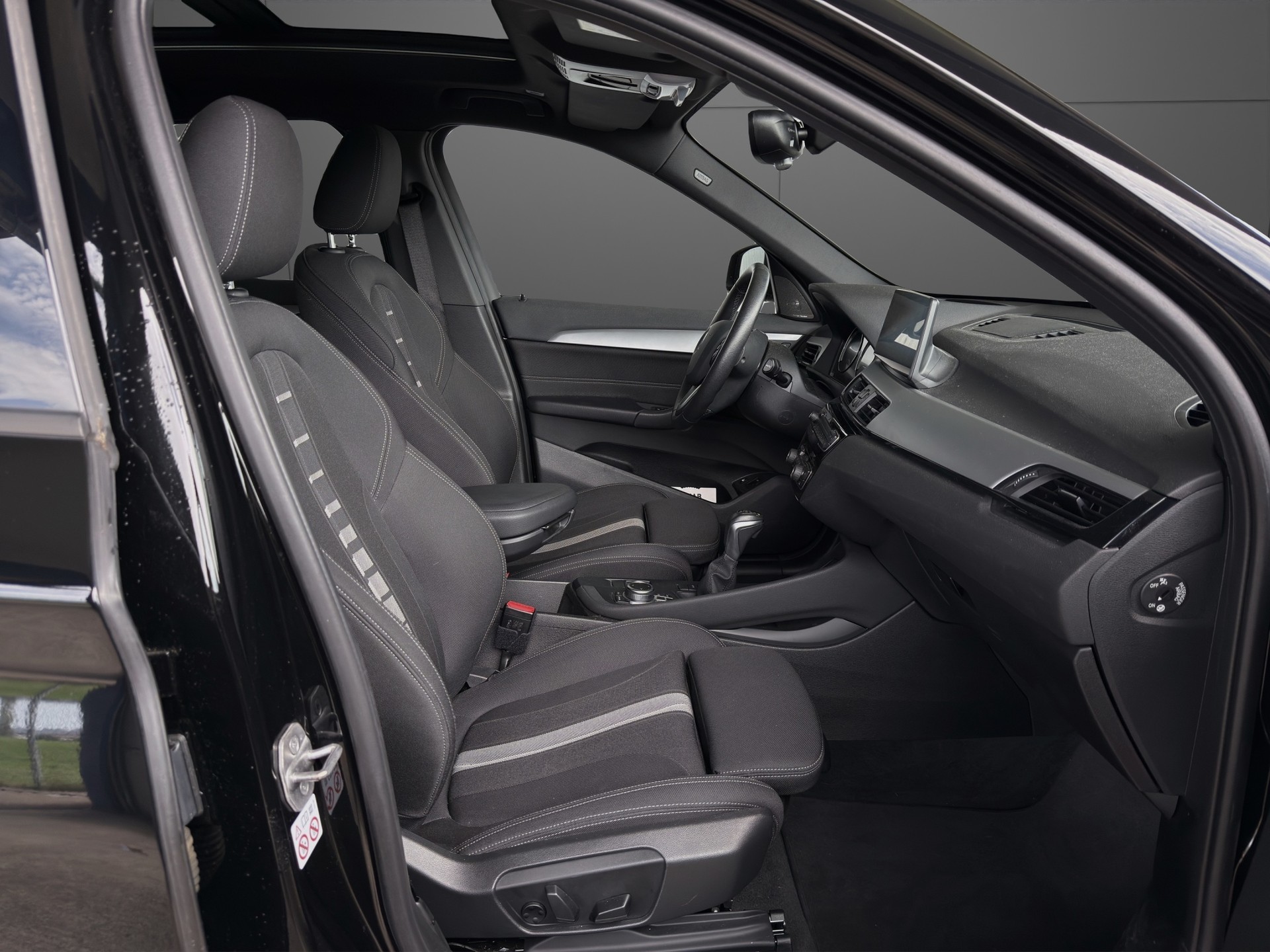 BMW X1 xDrive 25e Steptronic-image-10