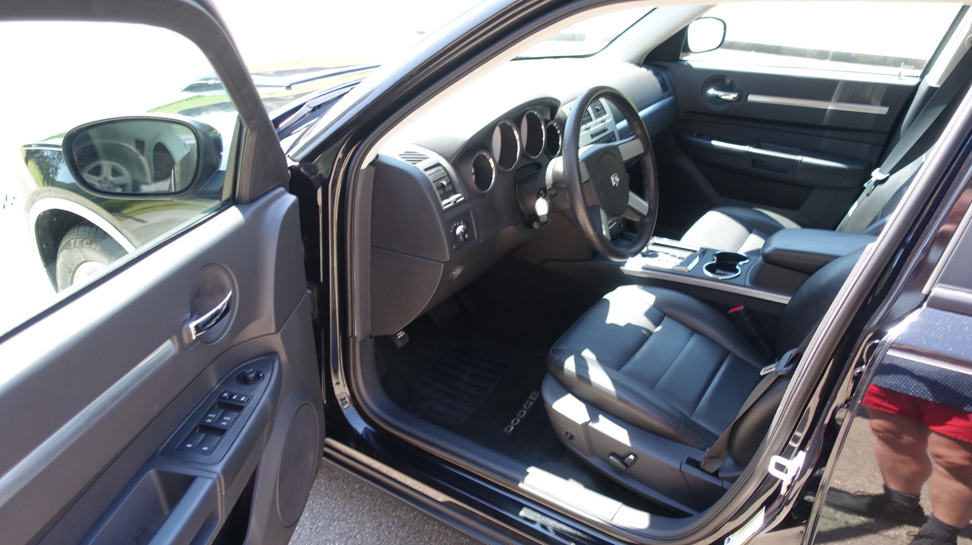 DODGE R/T 5,7 Hemi-image-8