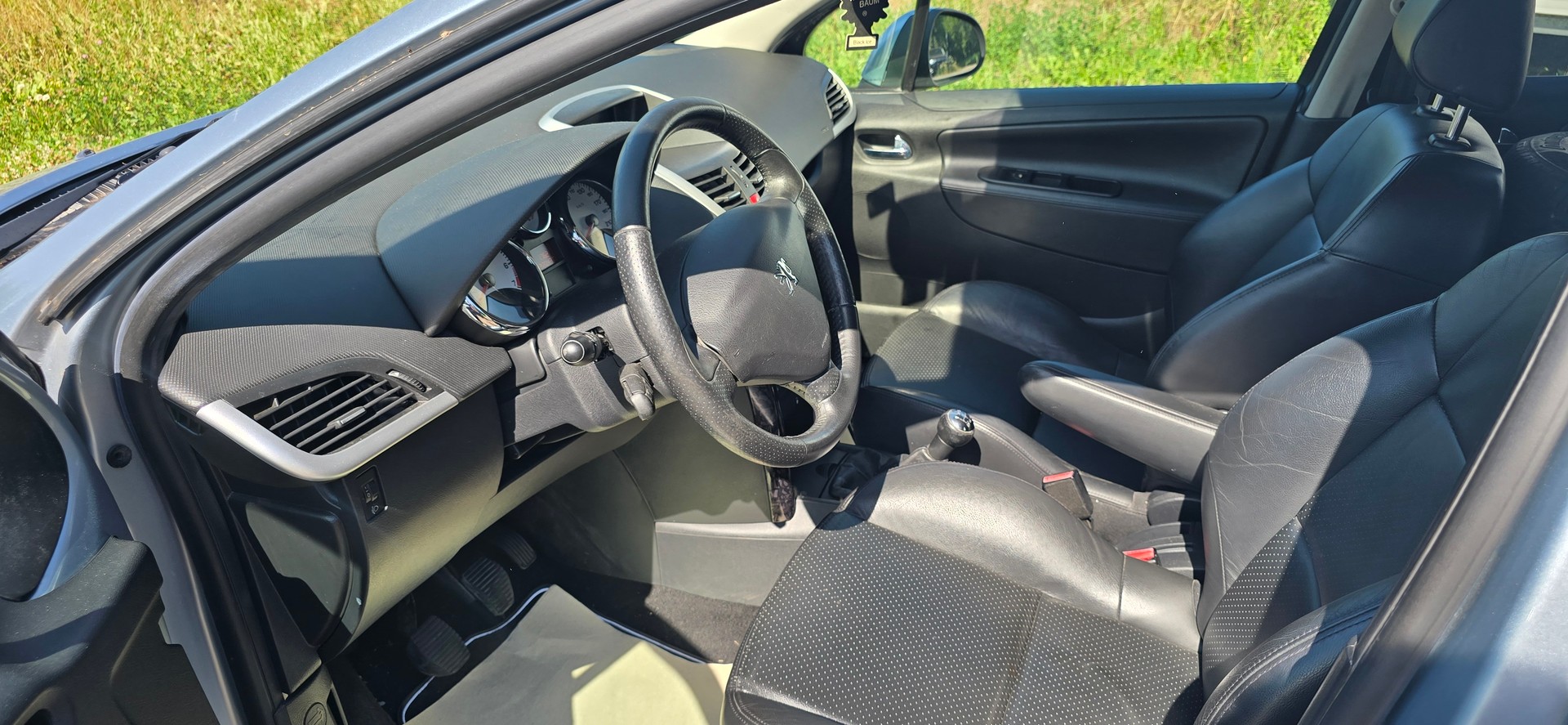 PEUGEOT 207 1.6 16V Sport-image-8