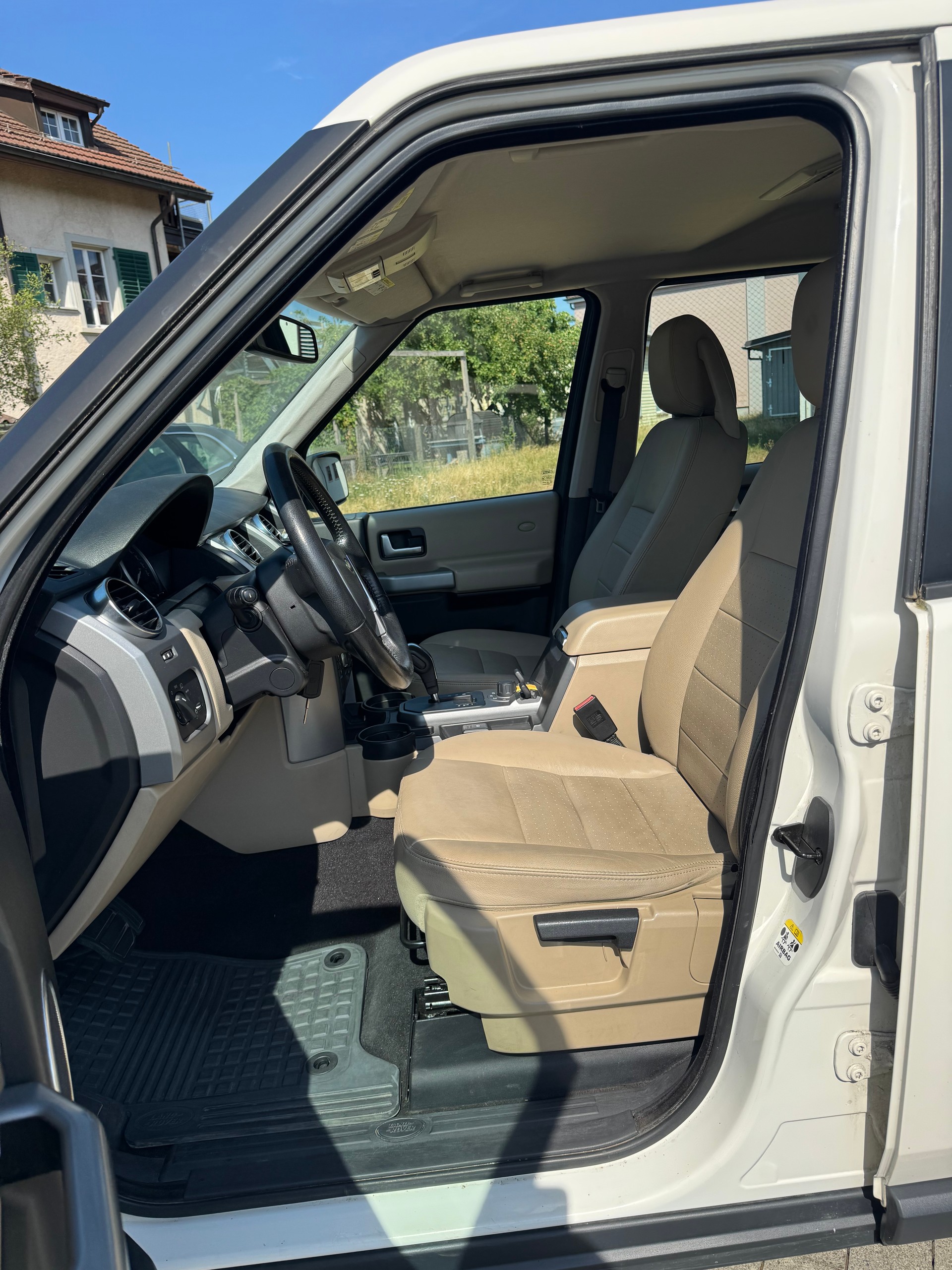 LAND ROVER Discovery 2.7d V6 SE Automatic-image-7