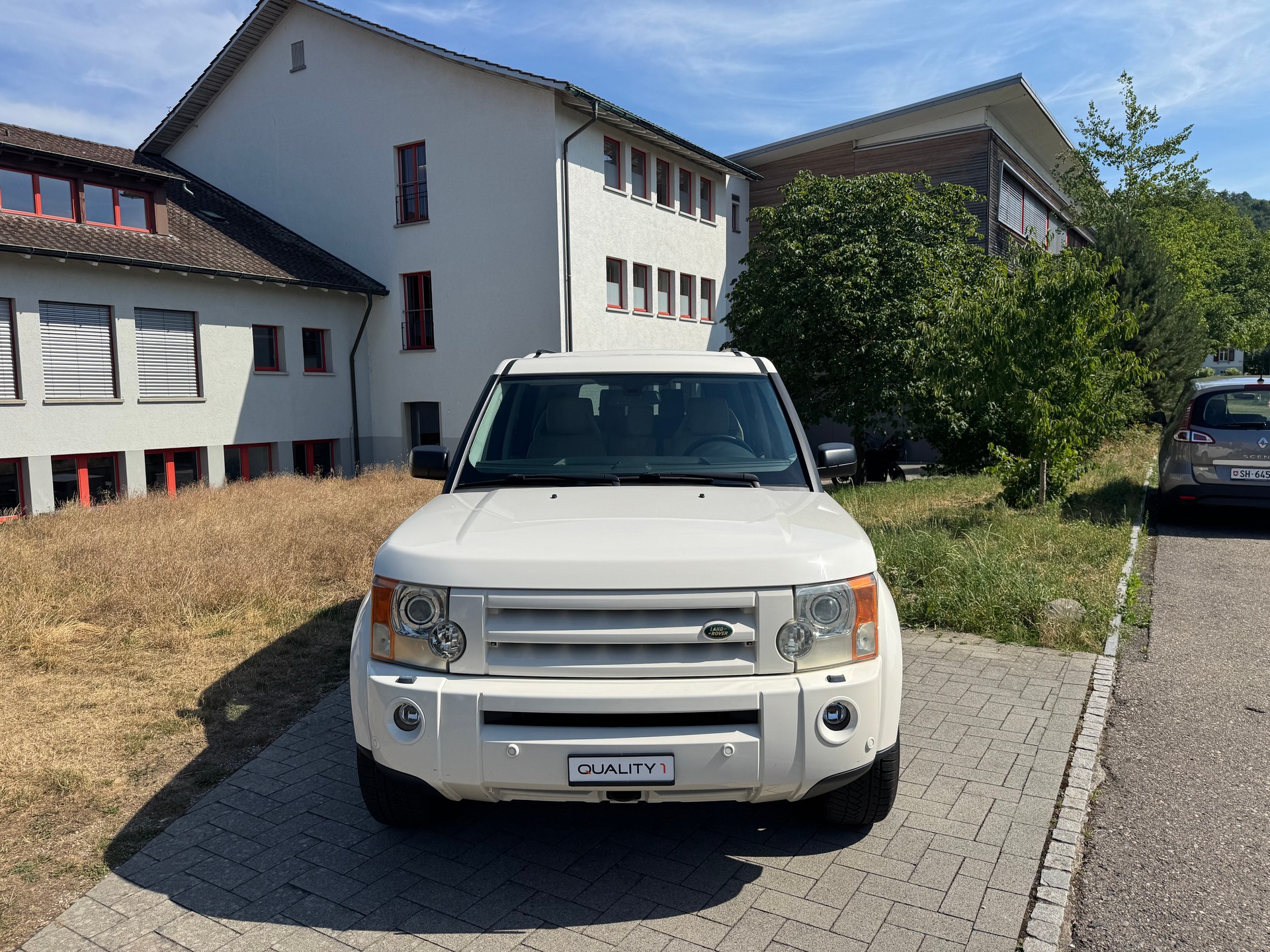 LAND ROVER Discovery 2.7d V6 SE Automatic-image-1