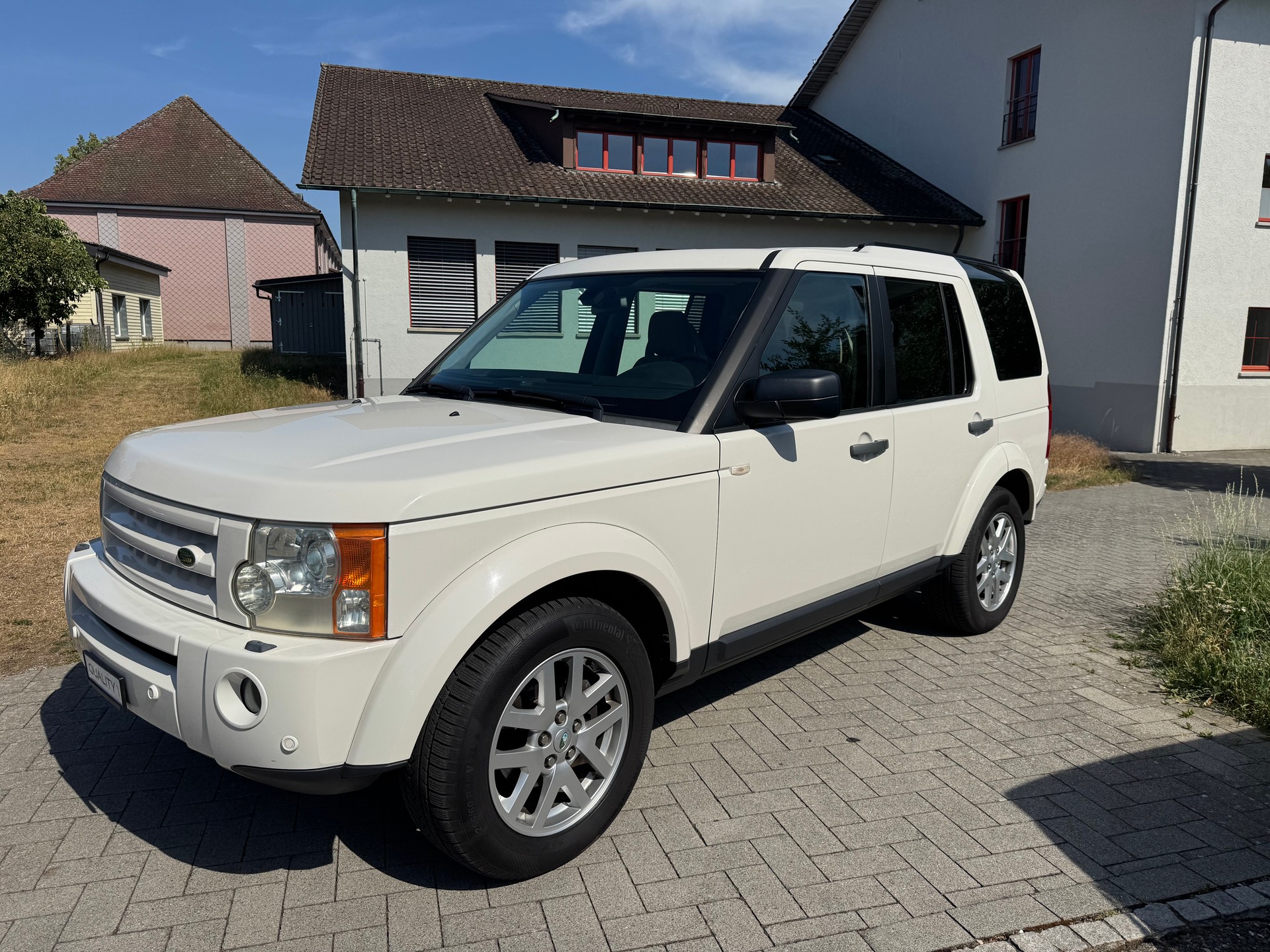 LAND ROVER Discovery 2.7d V6 SE Automatic-image-2