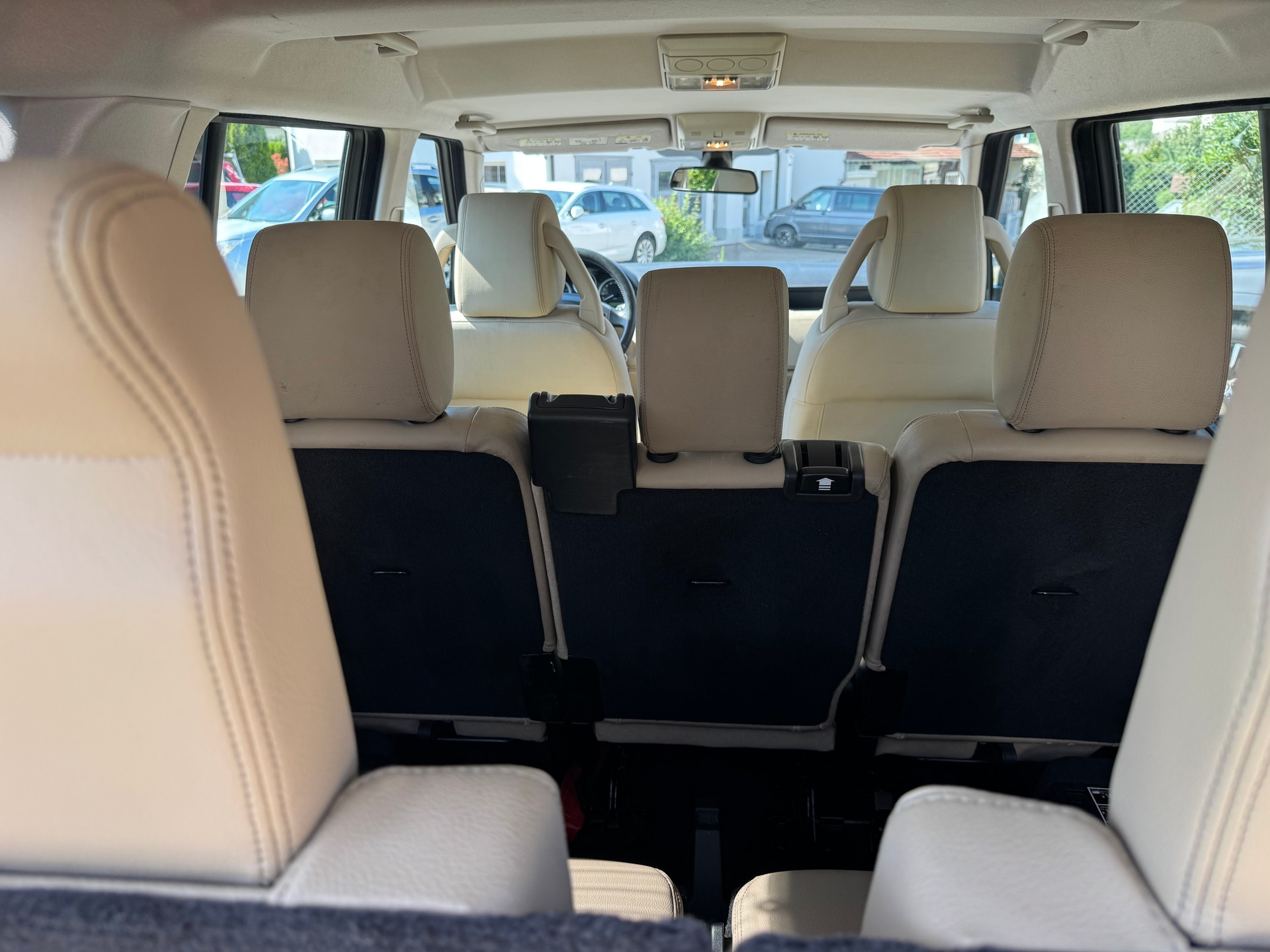 LAND ROVER Discovery 2.7d V6 SE Automatic-image-12