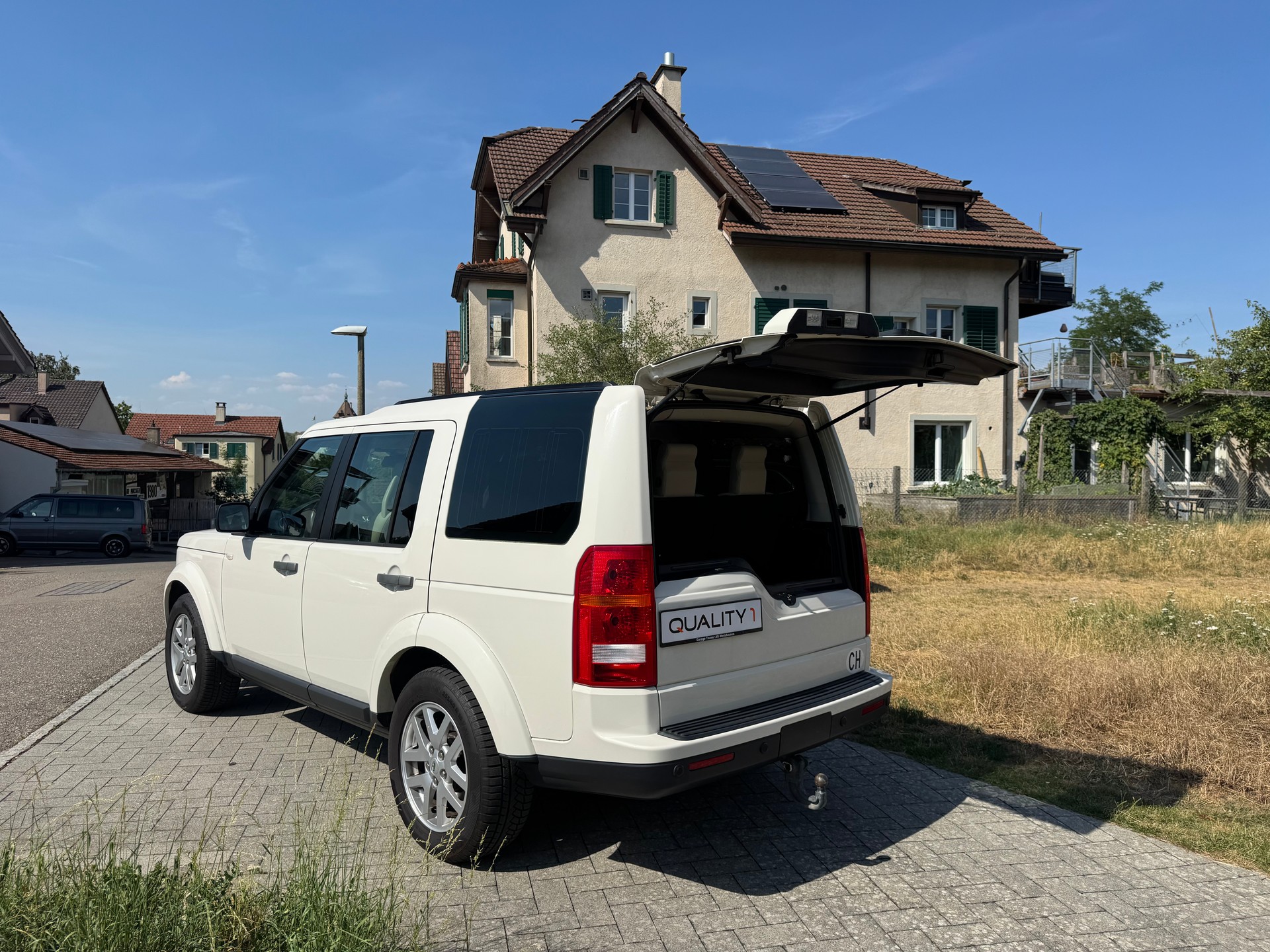 LAND ROVER Discovery 2.7d V6 SE Automatic-image-6
