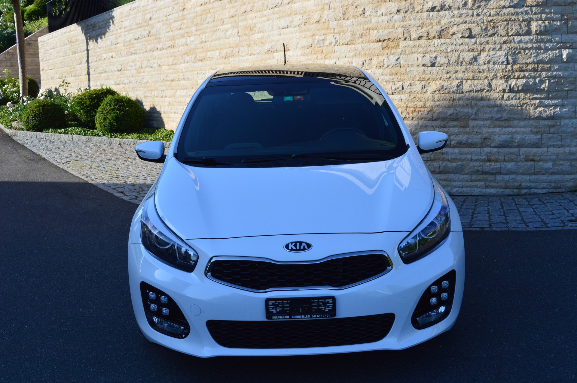 KIA Cee'd 1.6 CRDi Swiss Champion DCT-image-0