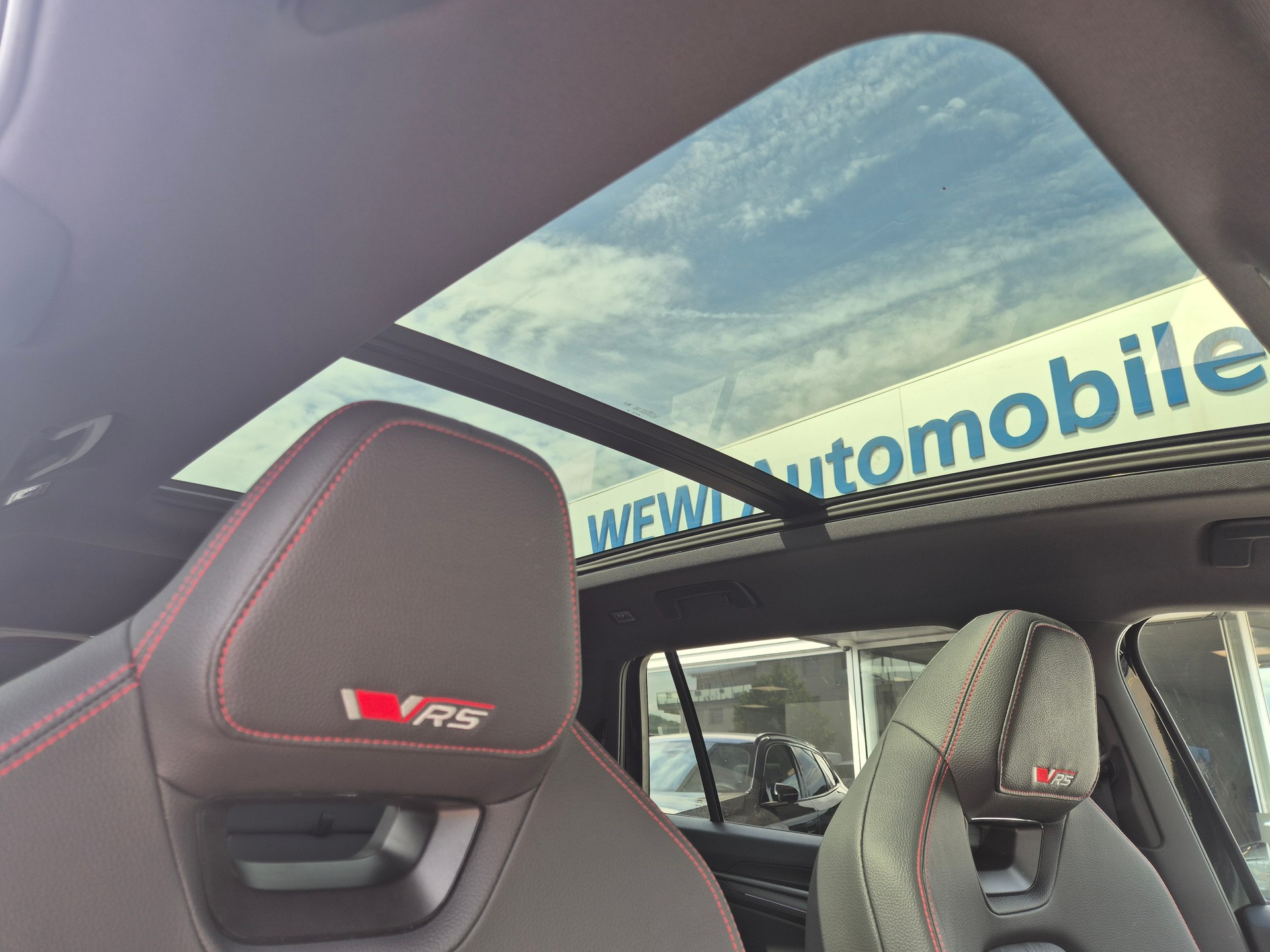 SKODA Kodiaq 2.0 TSI RS 4x4-image-9