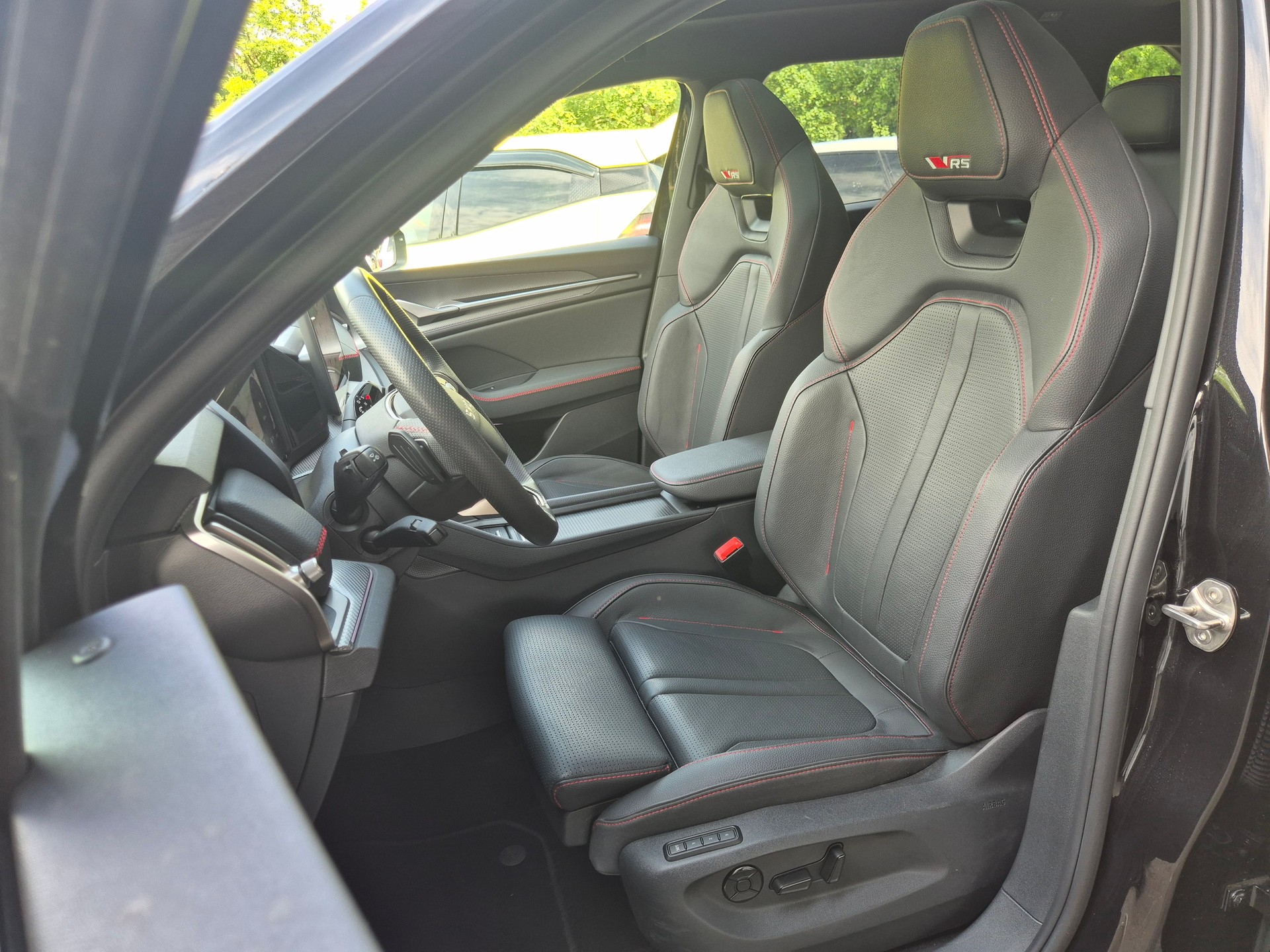 SKODA Kodiaq 2.0 TSI RS 4x4-image-12