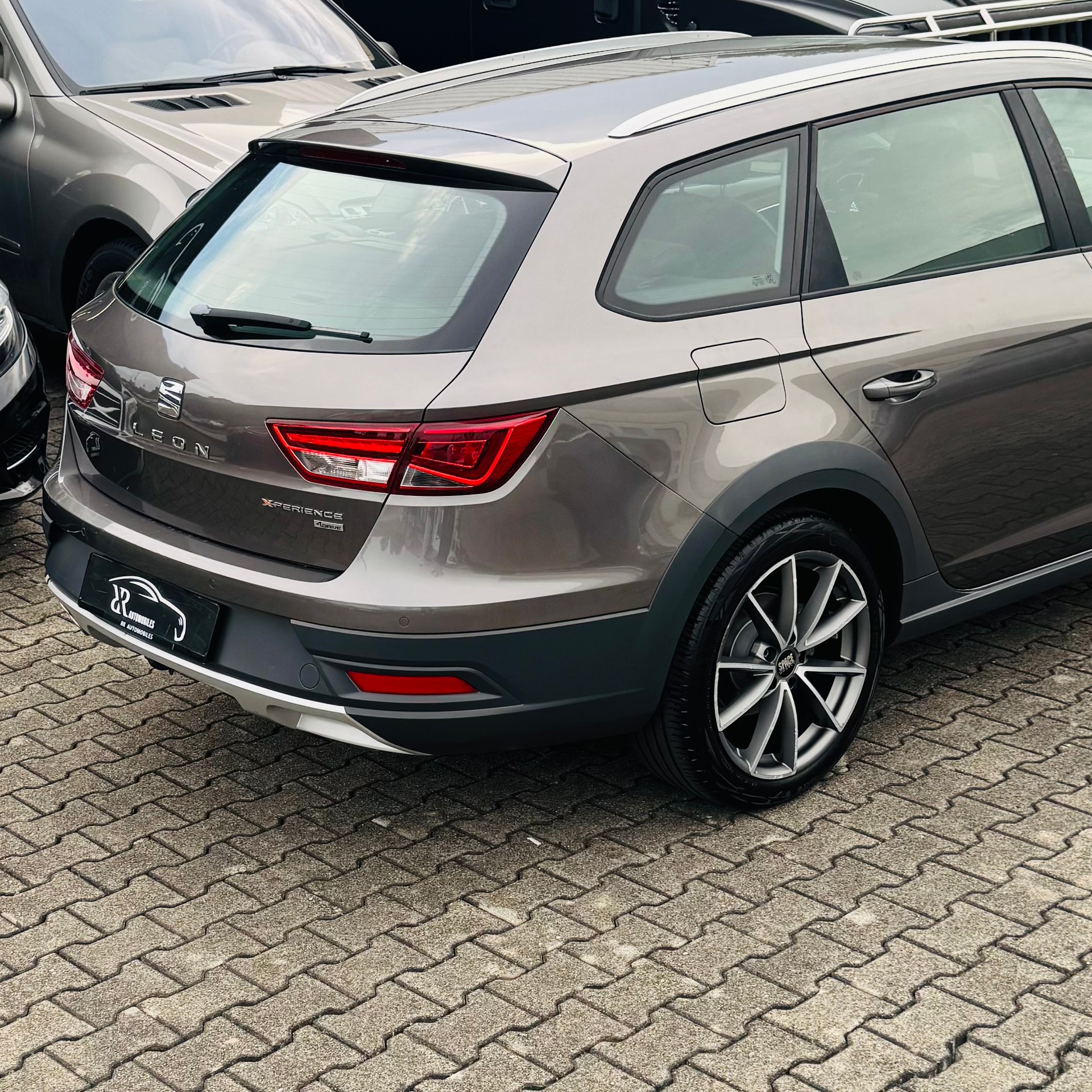 SEAT Leon ST 2.0 TDI X-Perience 4Drive-image-3