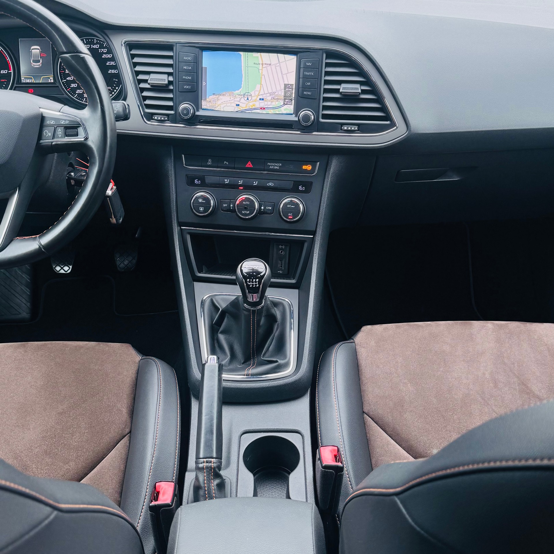 SEAT Leon ST 2.0 TDI X-Perience 4Drive-image-7