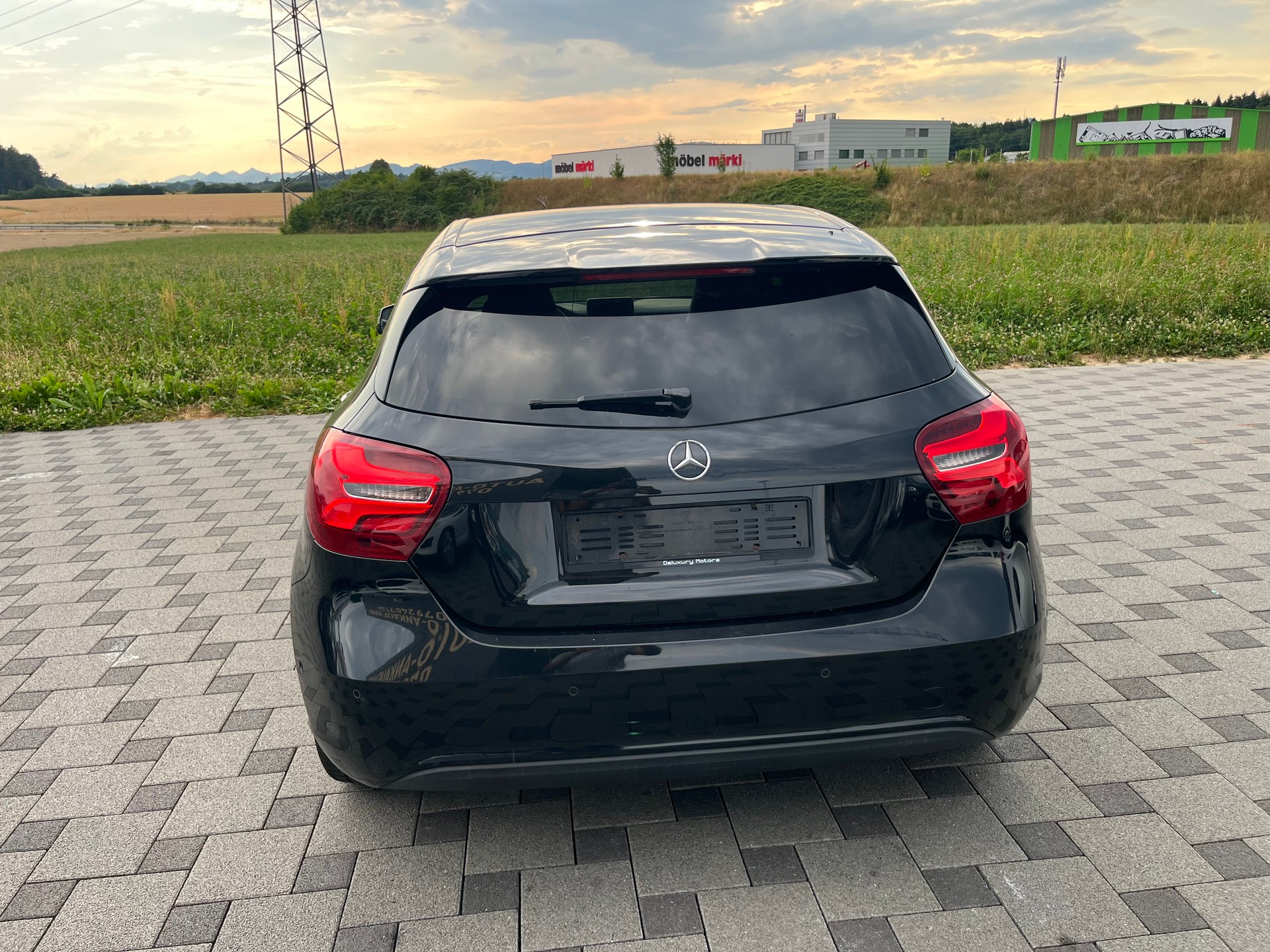 MERCEDES-BENZ A 180 AMG Line 7G-DCT-image-6