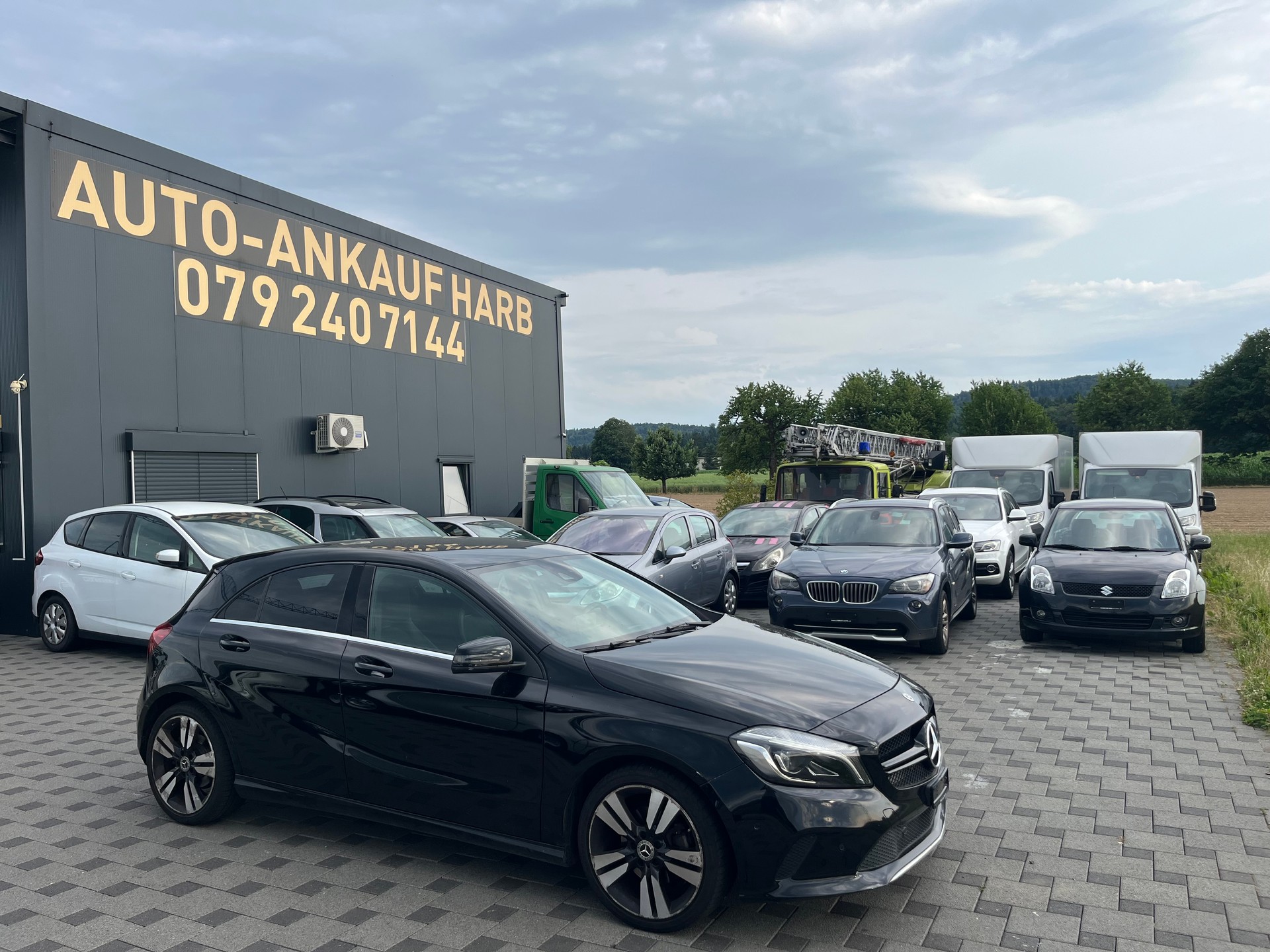 MERCEDES-BENZ A 180 AMG Line 7G-DCT-image-0