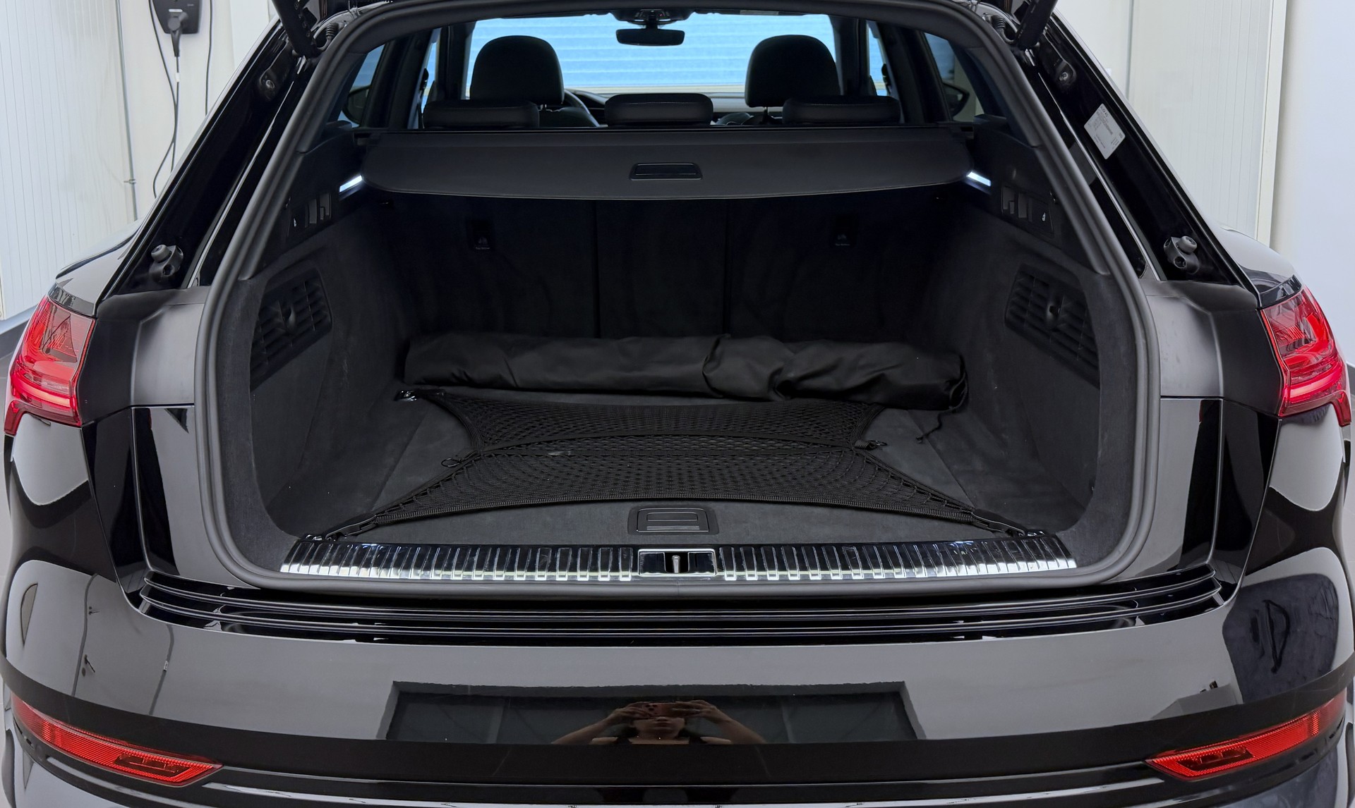 AUDI e-tron 55 quattro-image-21