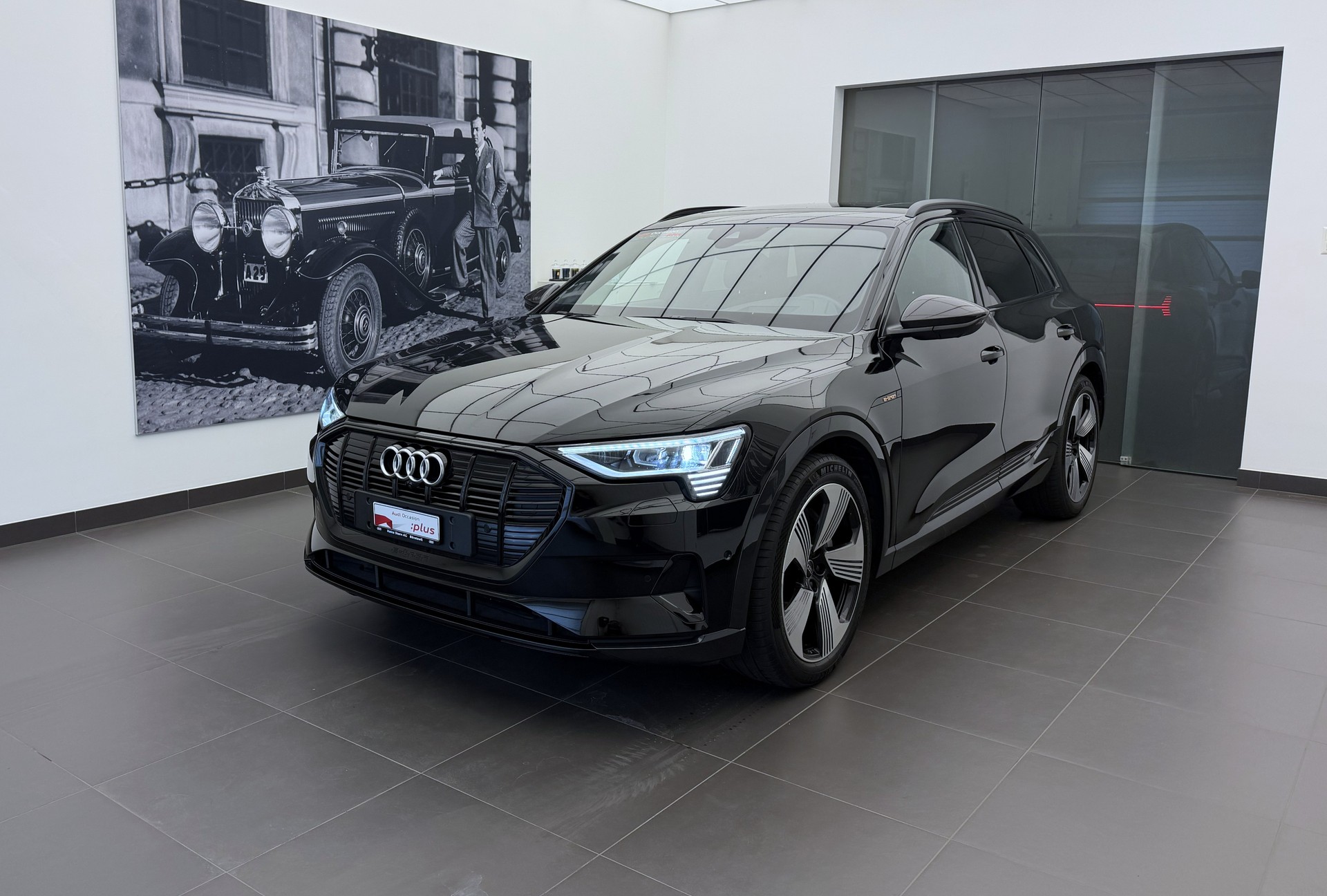 AUDI e-tron 55 quattro-image-0
