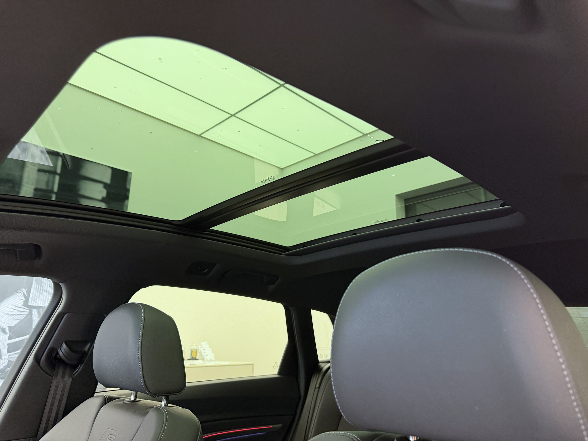 AUDI e-tron 55 quattro-image-18
