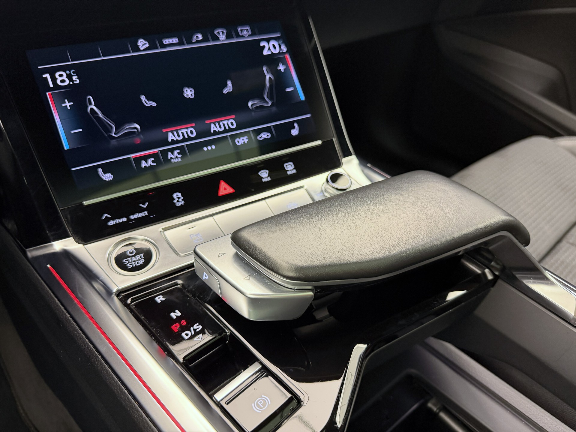 AUDI e-tron 55 quattro-image-12