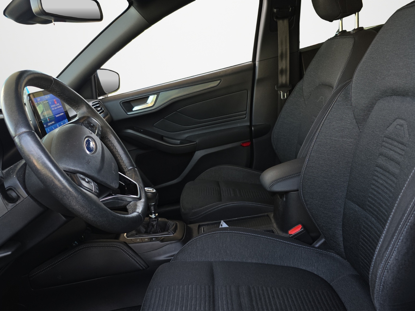 FORD Focus 1.0i EcoB Hybrid 155 Active-image-9