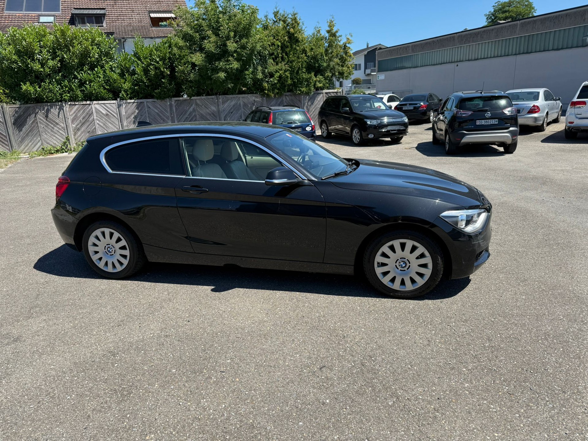 BMW 116i Sport Line-image-2