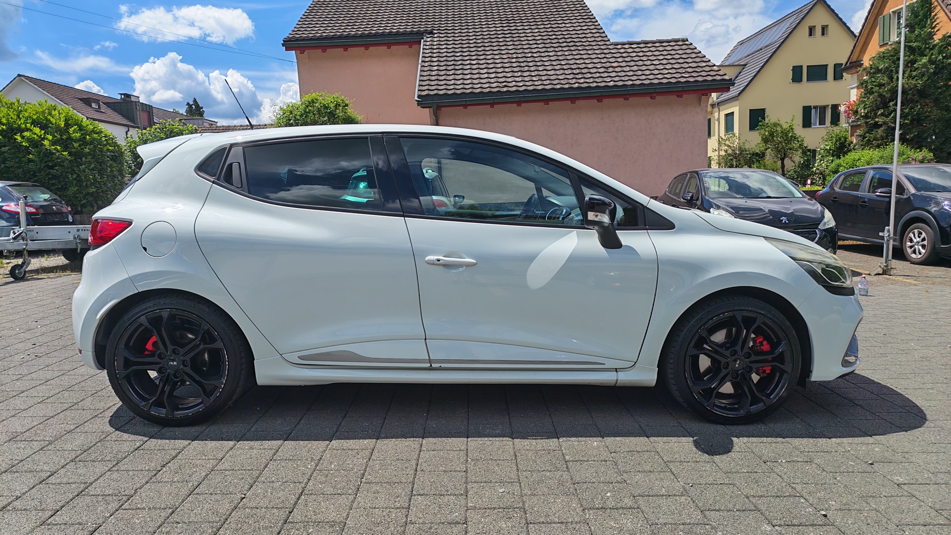 RENAULT Clio 1.6 T RS 200 EDC-image-1