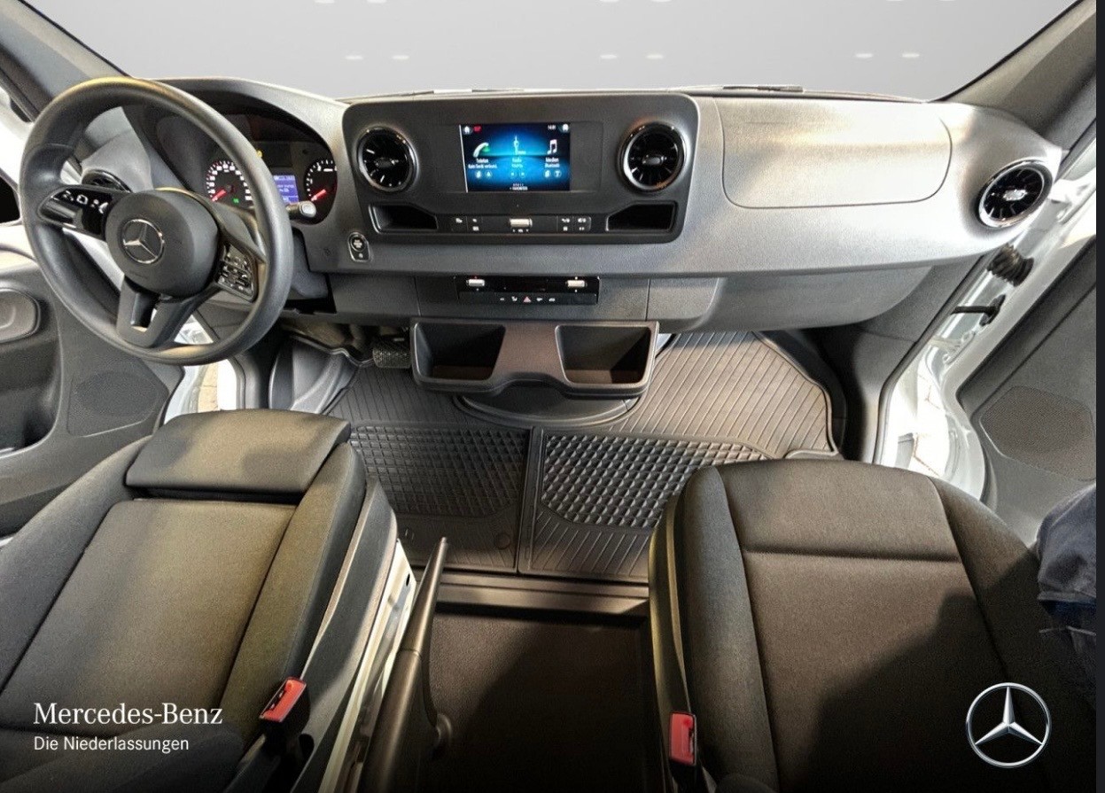 MERCEDES-BENZ Sprinter 315 CDI Standard 9G-TRONIC FWD-image-8