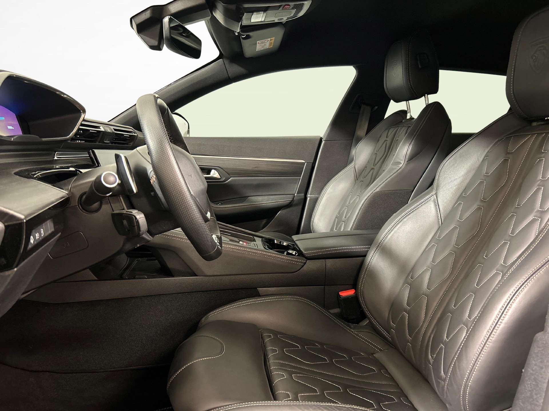 PEUGEOT 508 SW 1.6 Plug-in Hybrid GT-showroom-element-2