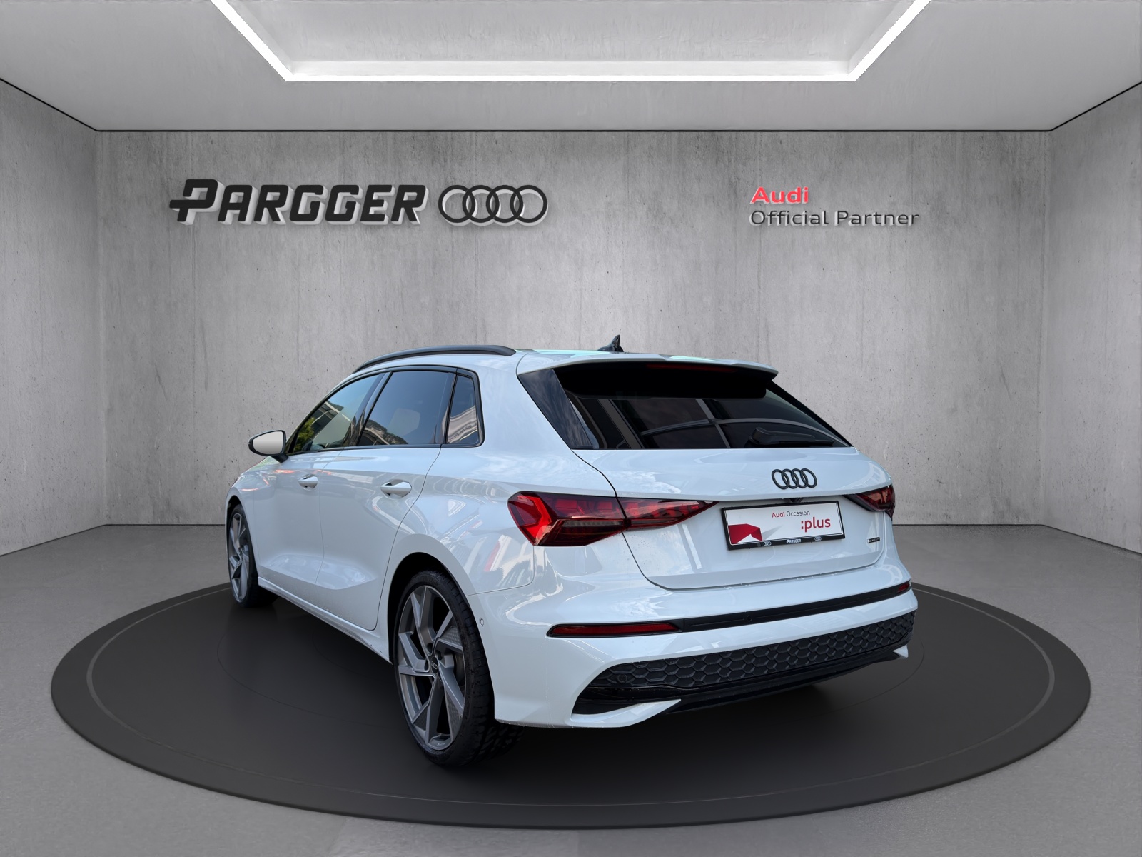 AUDI A3 Sportback TFSI 150 kW quattro advanced S tronic-image-4