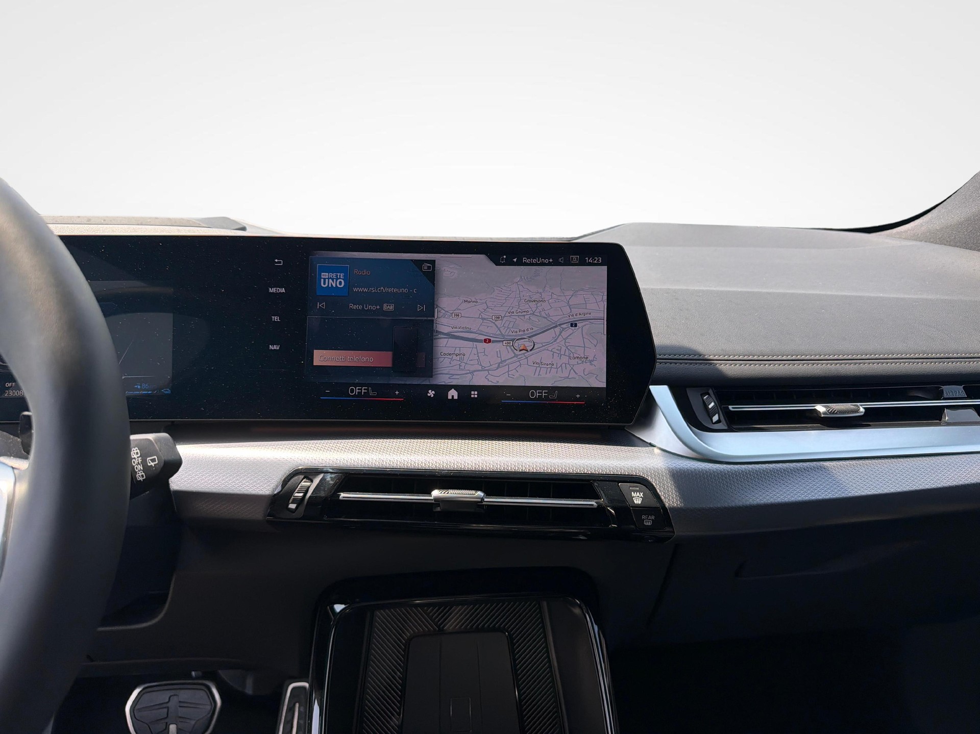BMW 225e xDrive paddles Active Tourer-image-14