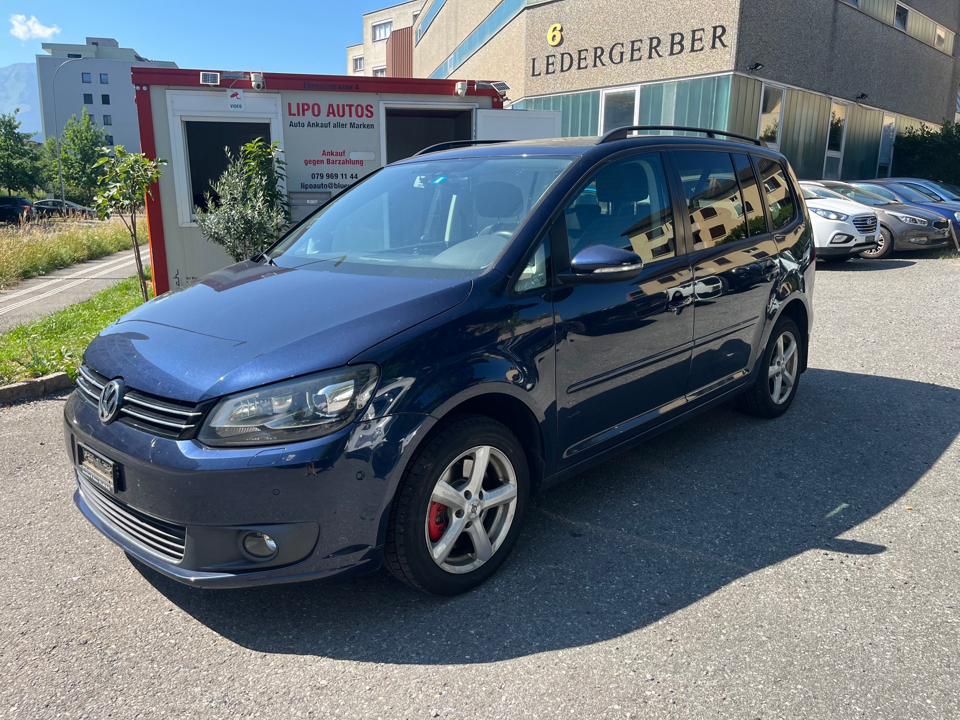 VW Touran 1.4 TSI EcoFuel Highline DSG-image-1