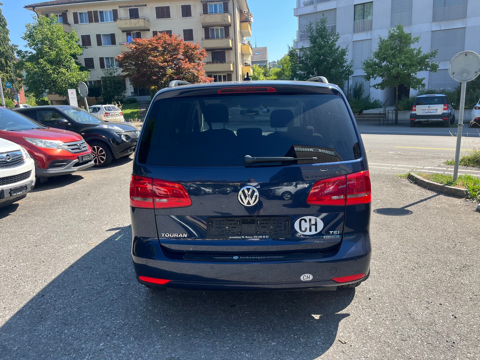 VW Touran 1.4 TSI EcoFuel Highline DSG-image-3
