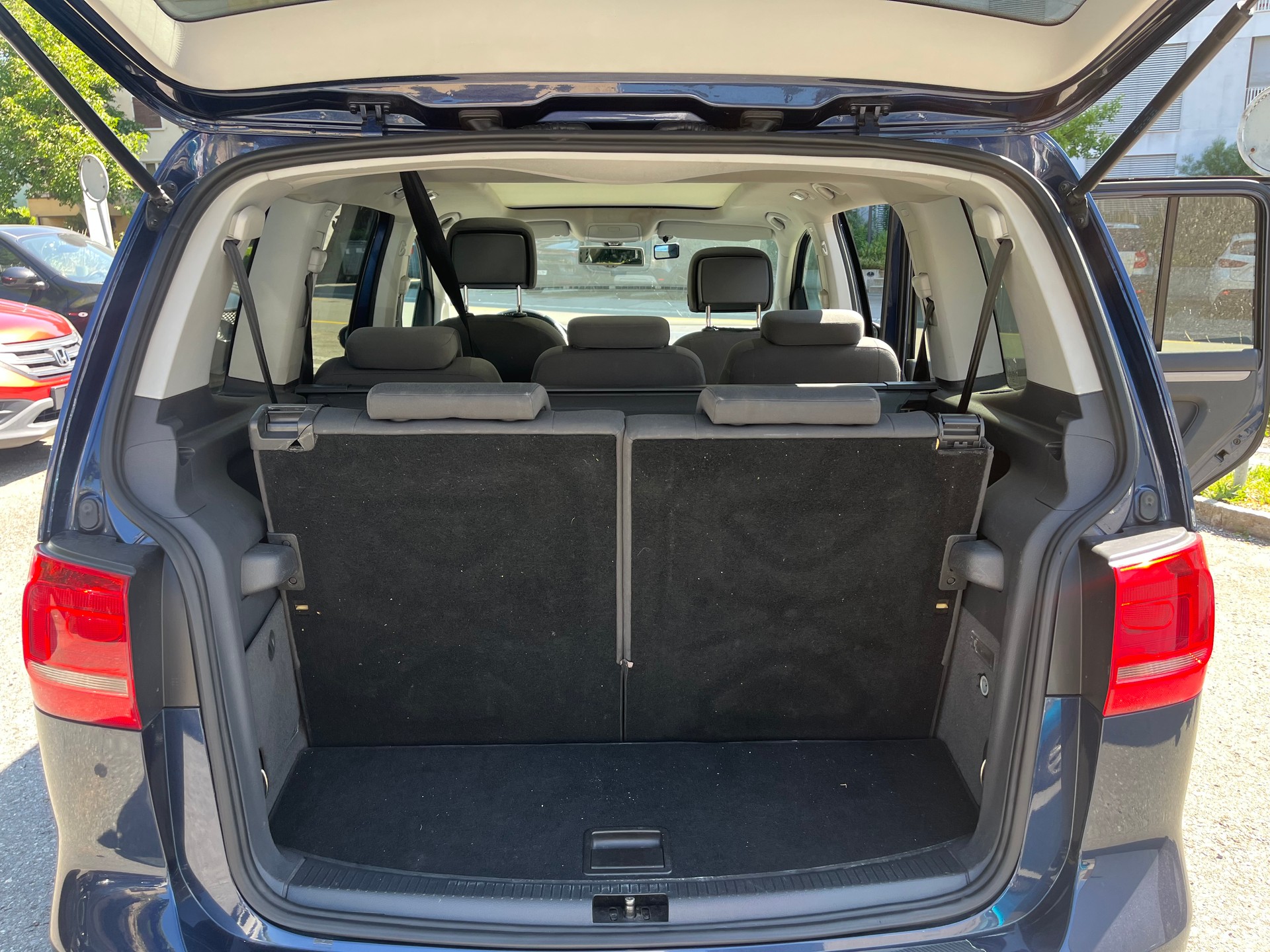 VW Touran 1.4 TSI EcoFuel Highline DSG-image-6
